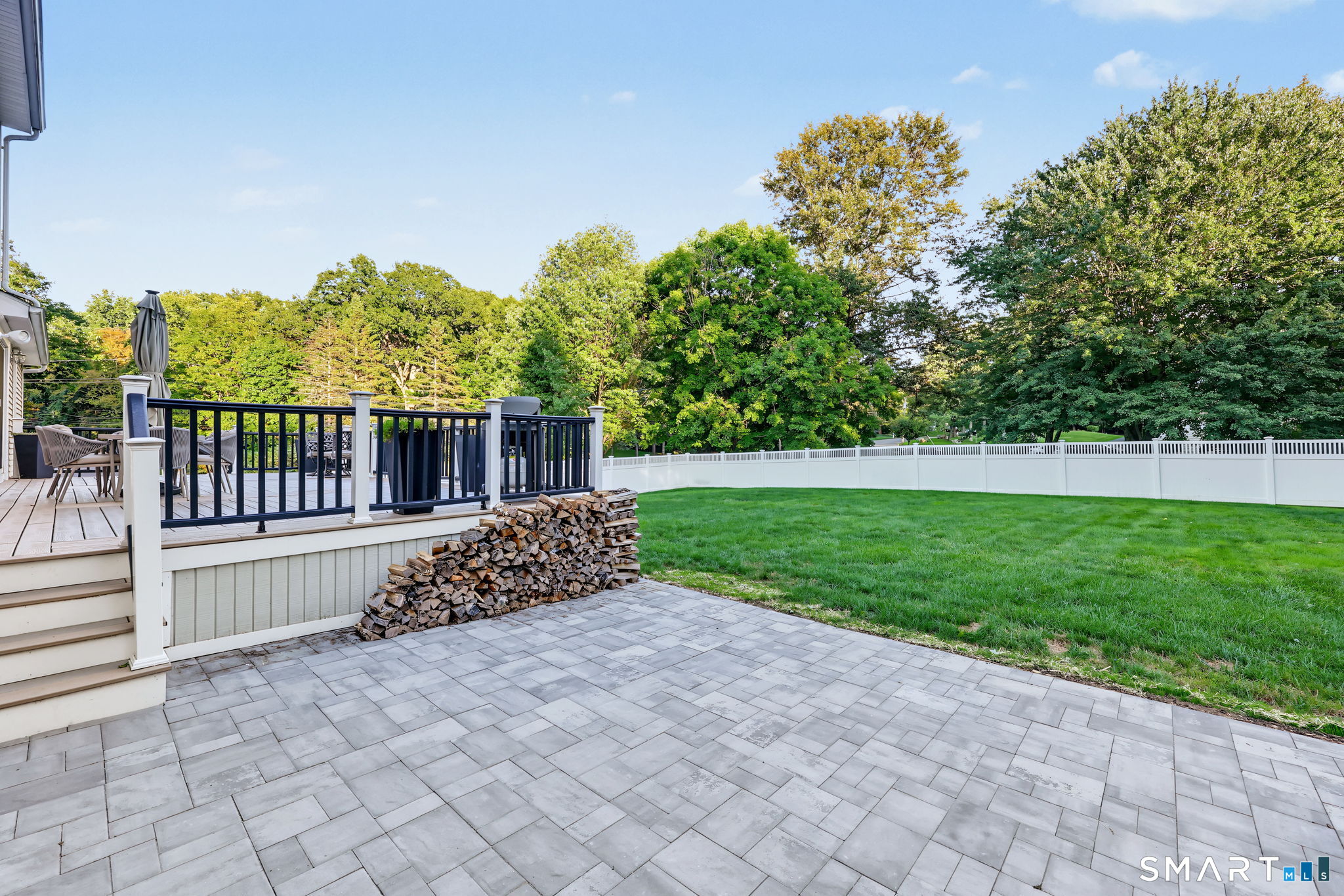 52 Mallett Drive Property Photo 3
