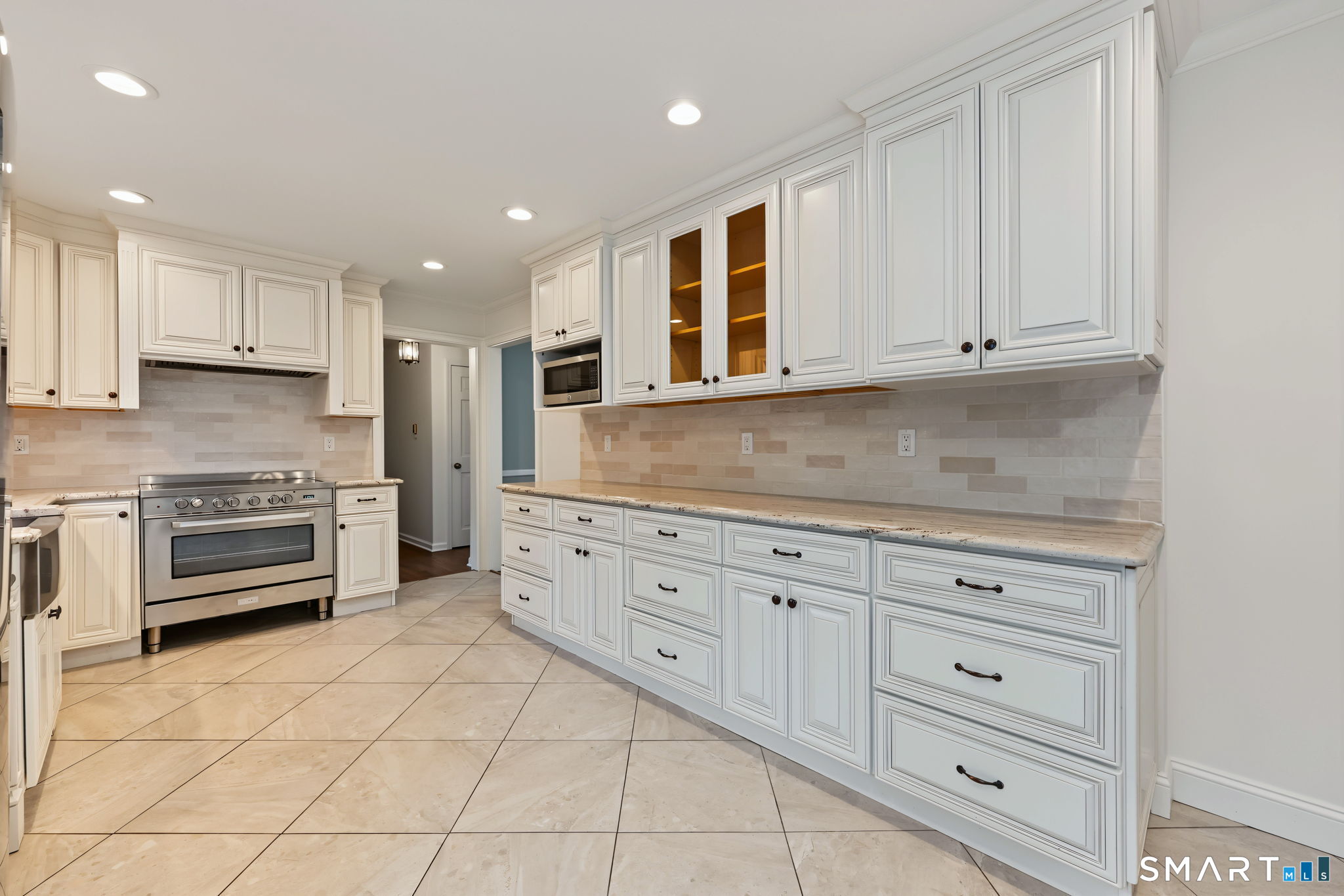 52 Mallett Drive Property Photo 13