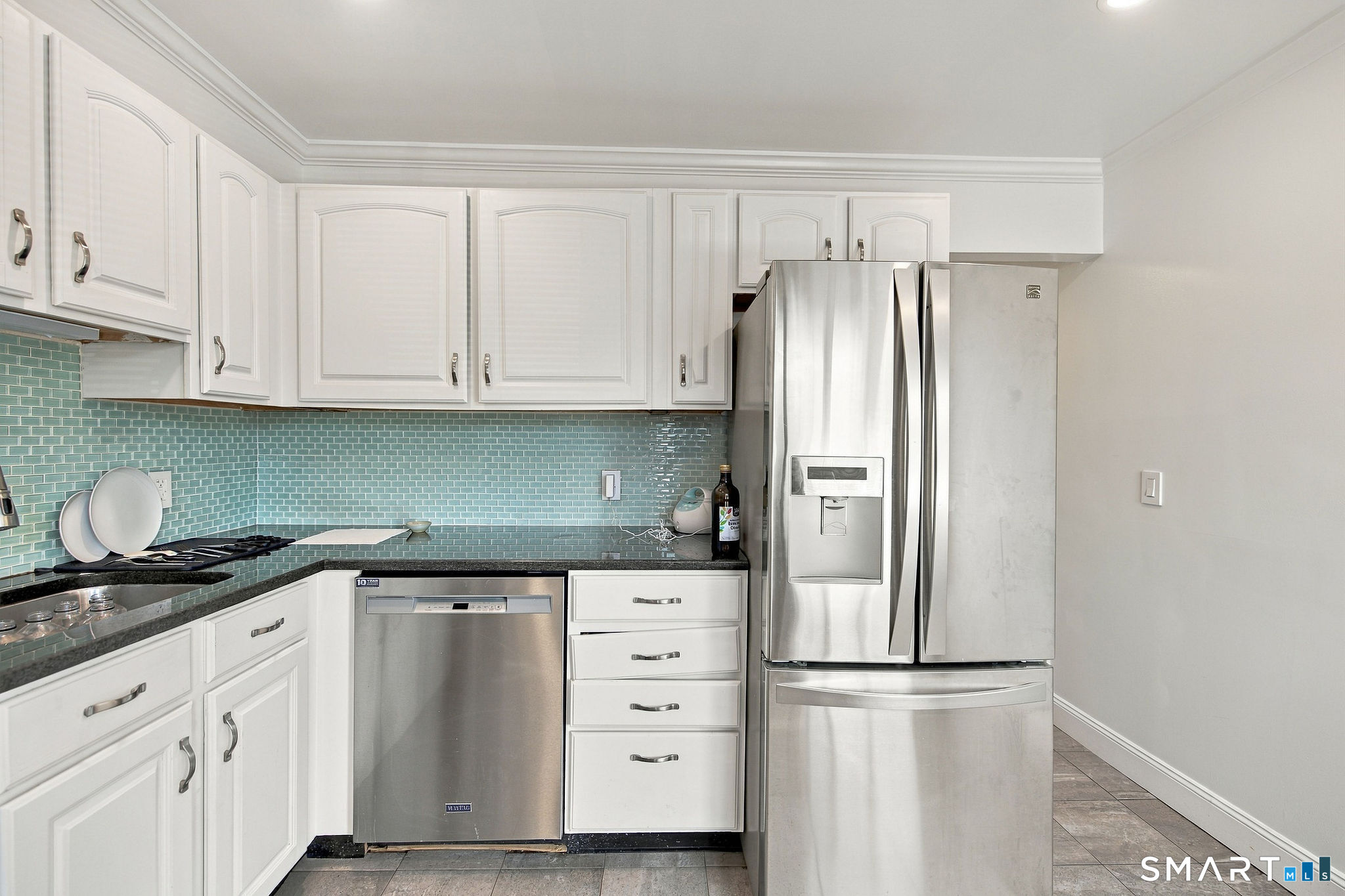 80 County 9e Street Property Photo 2