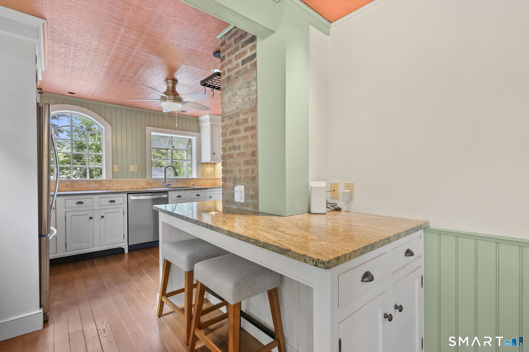1010 Boston Post Road Property Photo 9