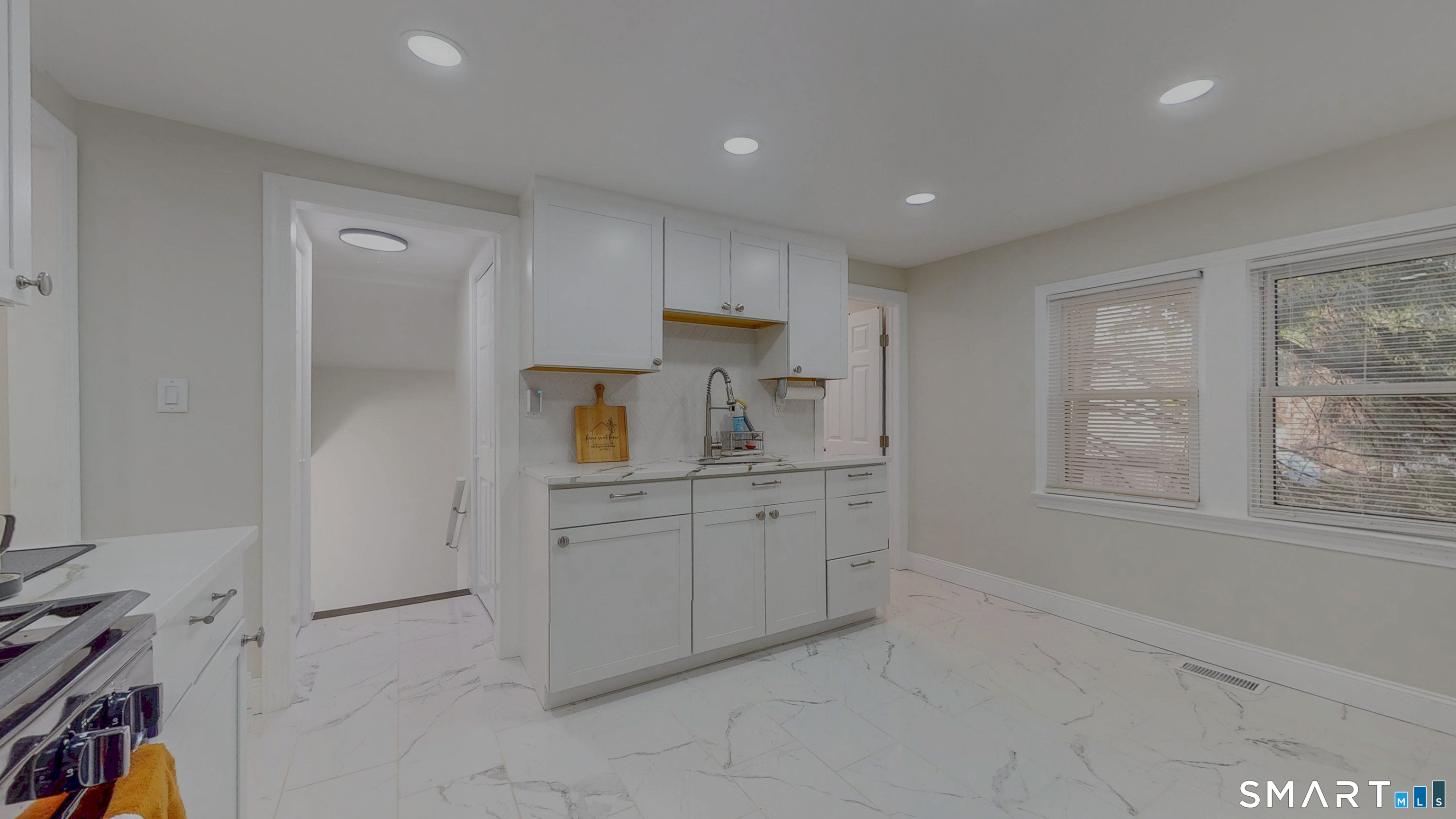 100 Englewood Avenue Property Photo 8