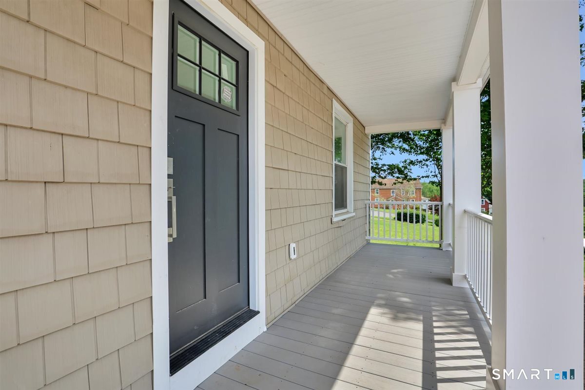 672 Main East Street Property Photo 3