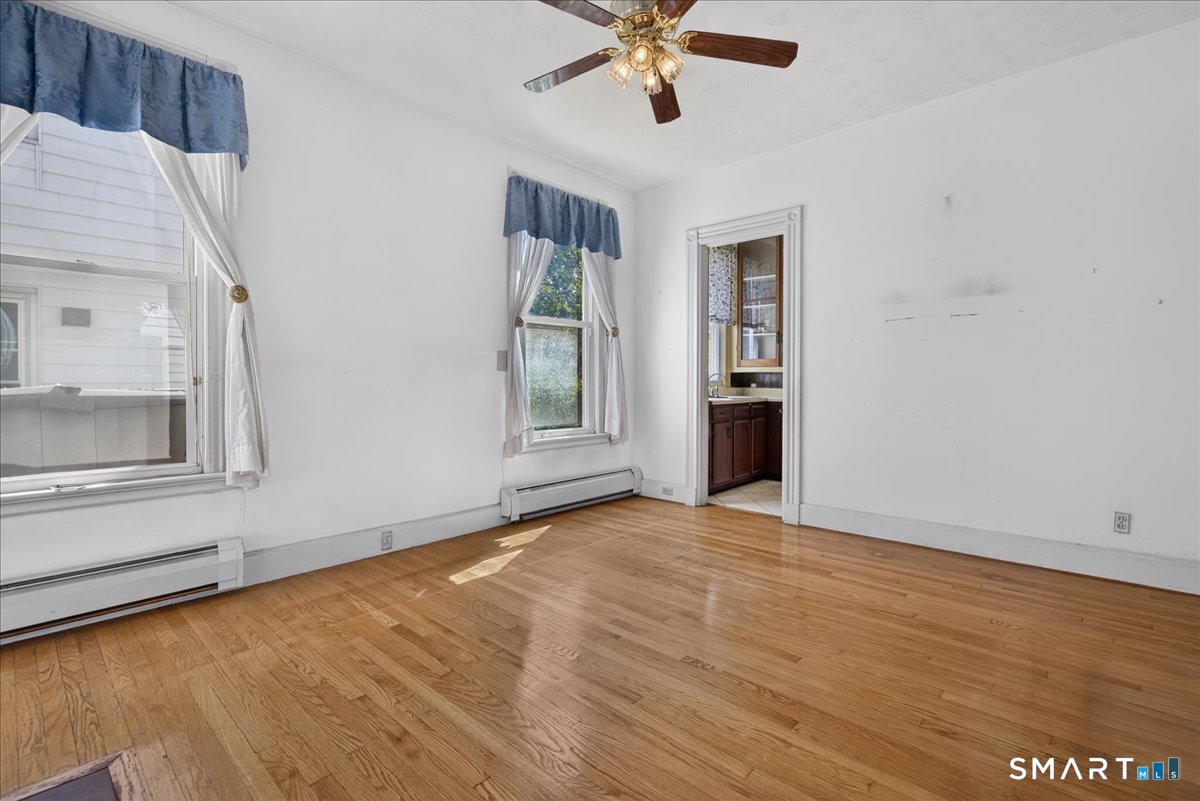 356 Humphrey Street Property Photo 11