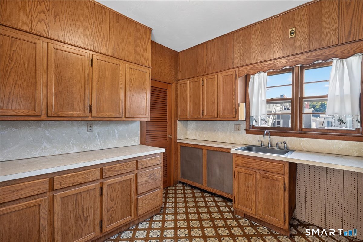 356 Humphrey Street Property Photo 28