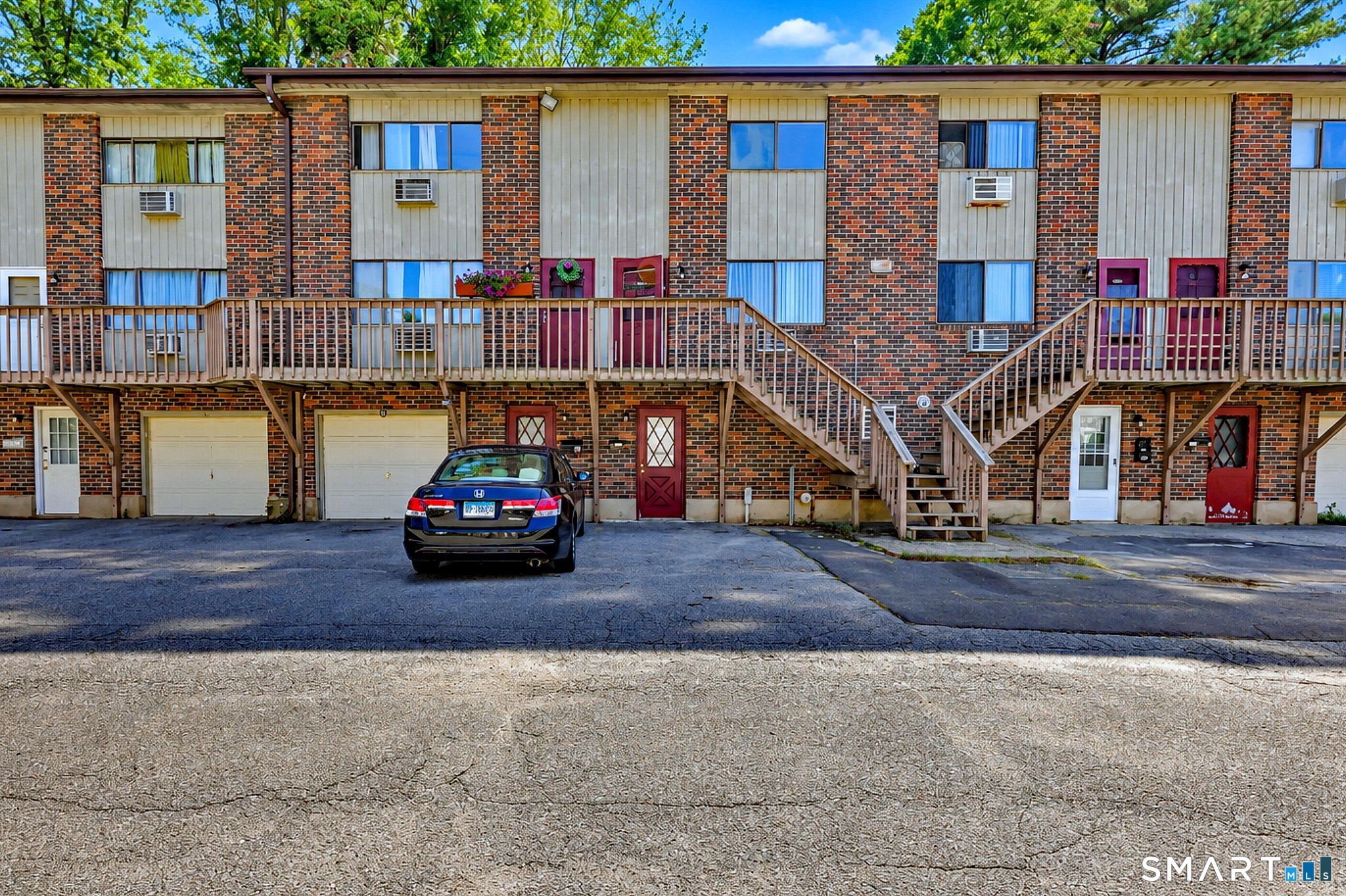 214 Oakville D Avenue Property Photo 1