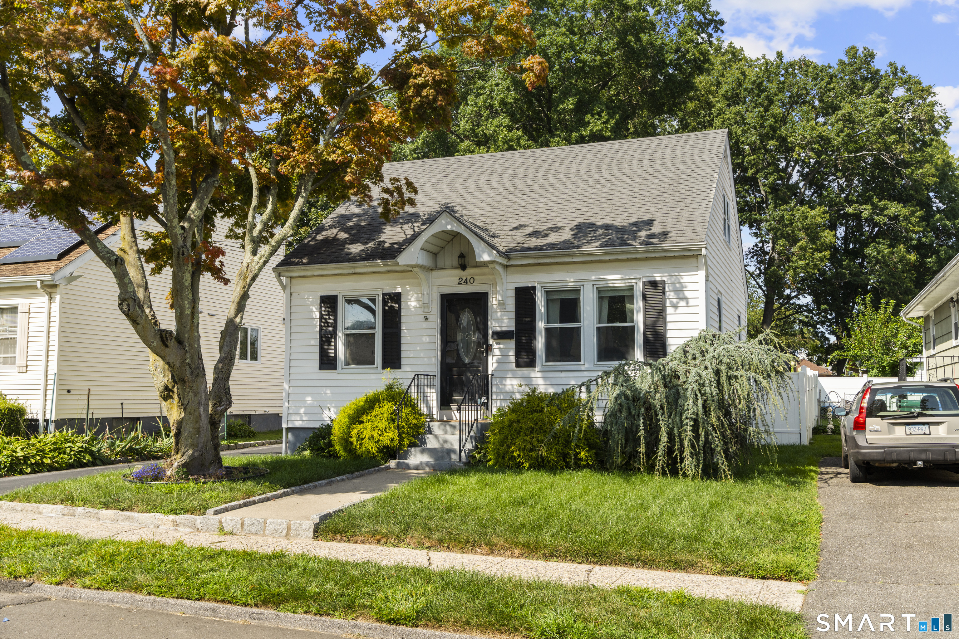 240 Milford Avenue Property Photo 2