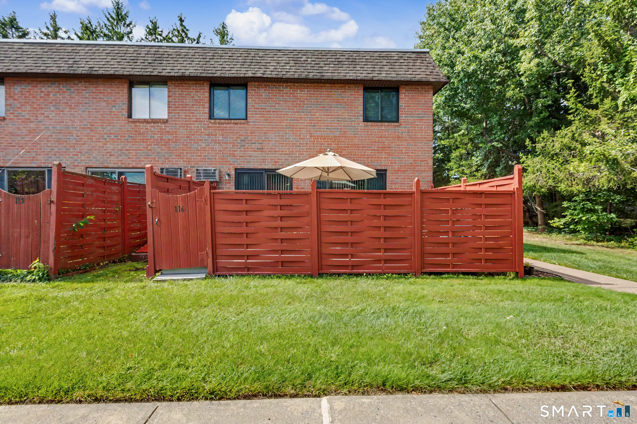 116 Sharon 116 Lane Property Photo 3