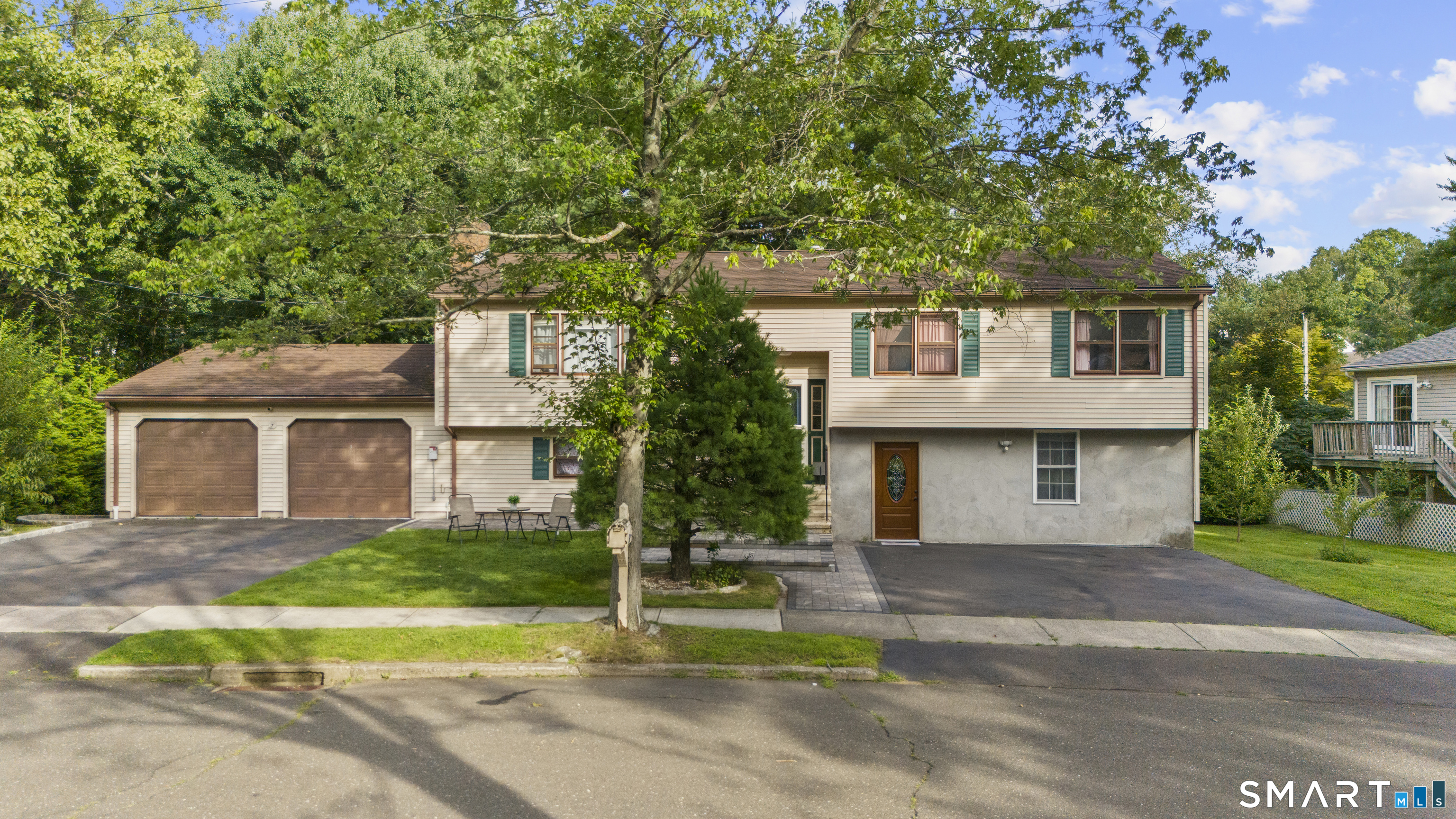 28 Twin Circle Road Property Photo 1