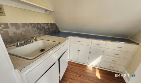 49-1/2 Silver 2 Street Property Photo 3