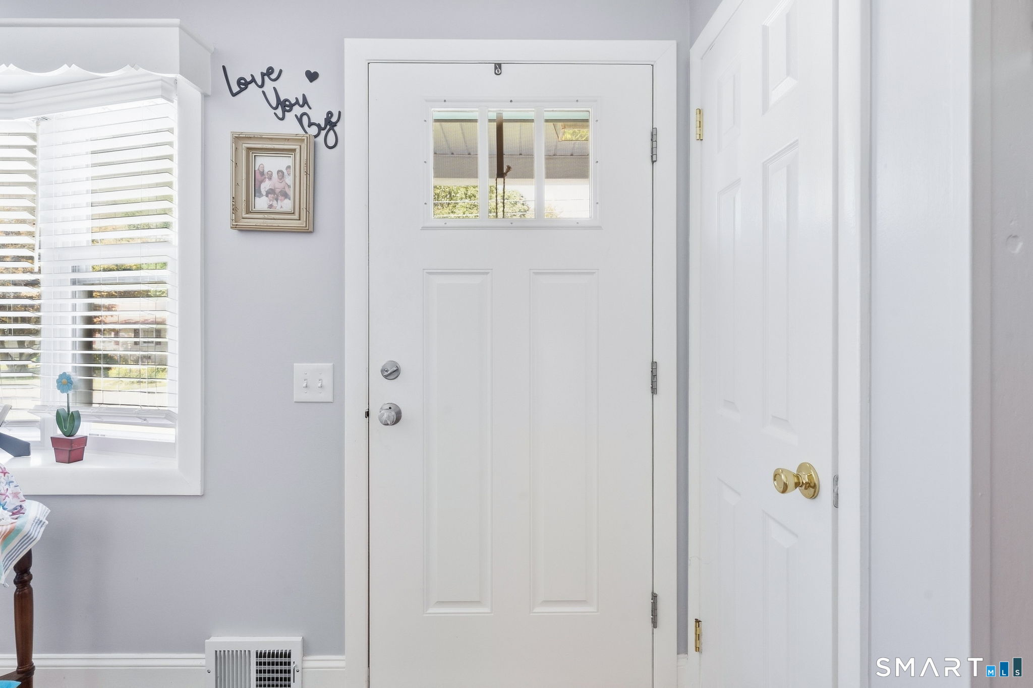 17 Seventh Avenue Property Photo 2