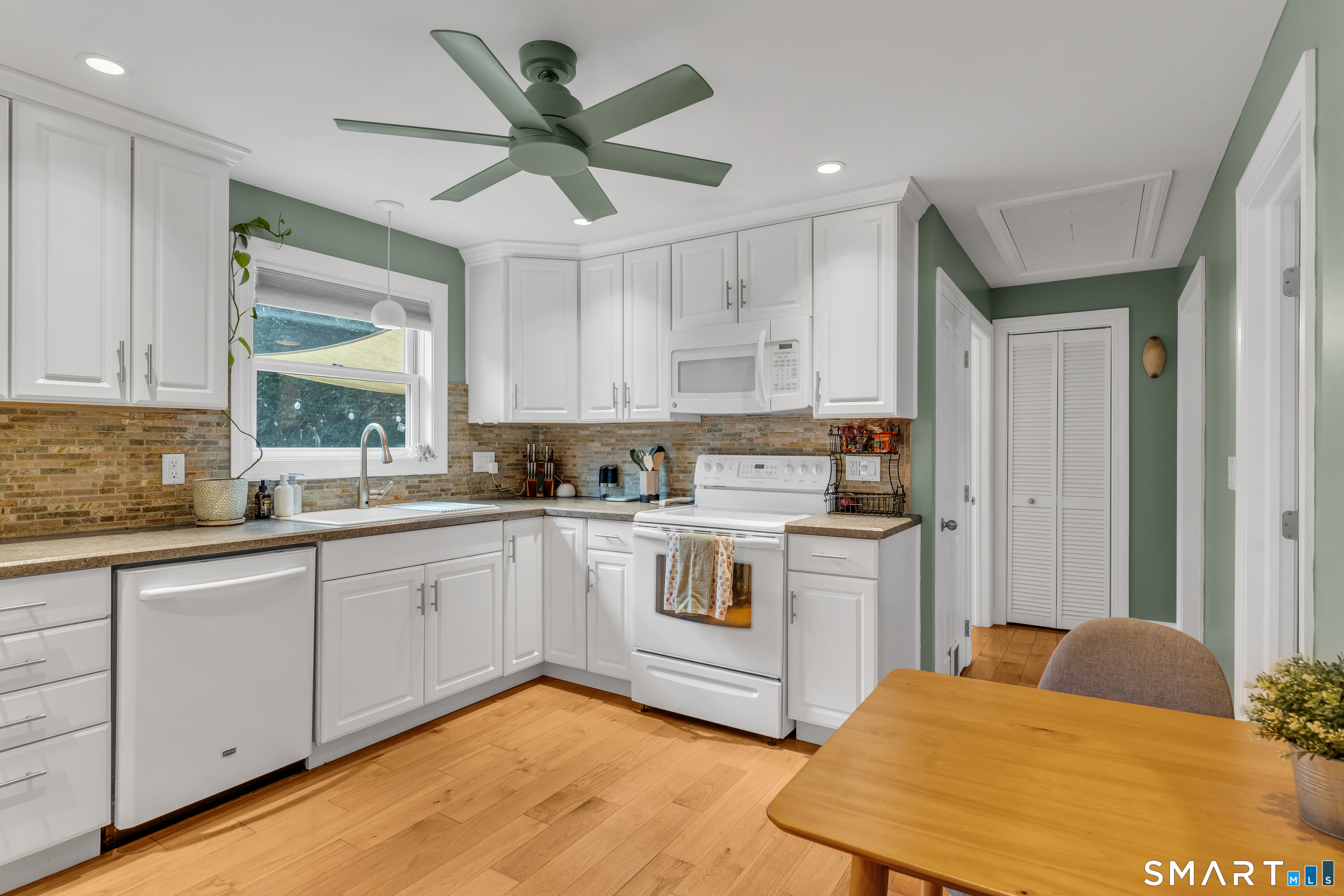 37 Wayne Road Property Photo 5