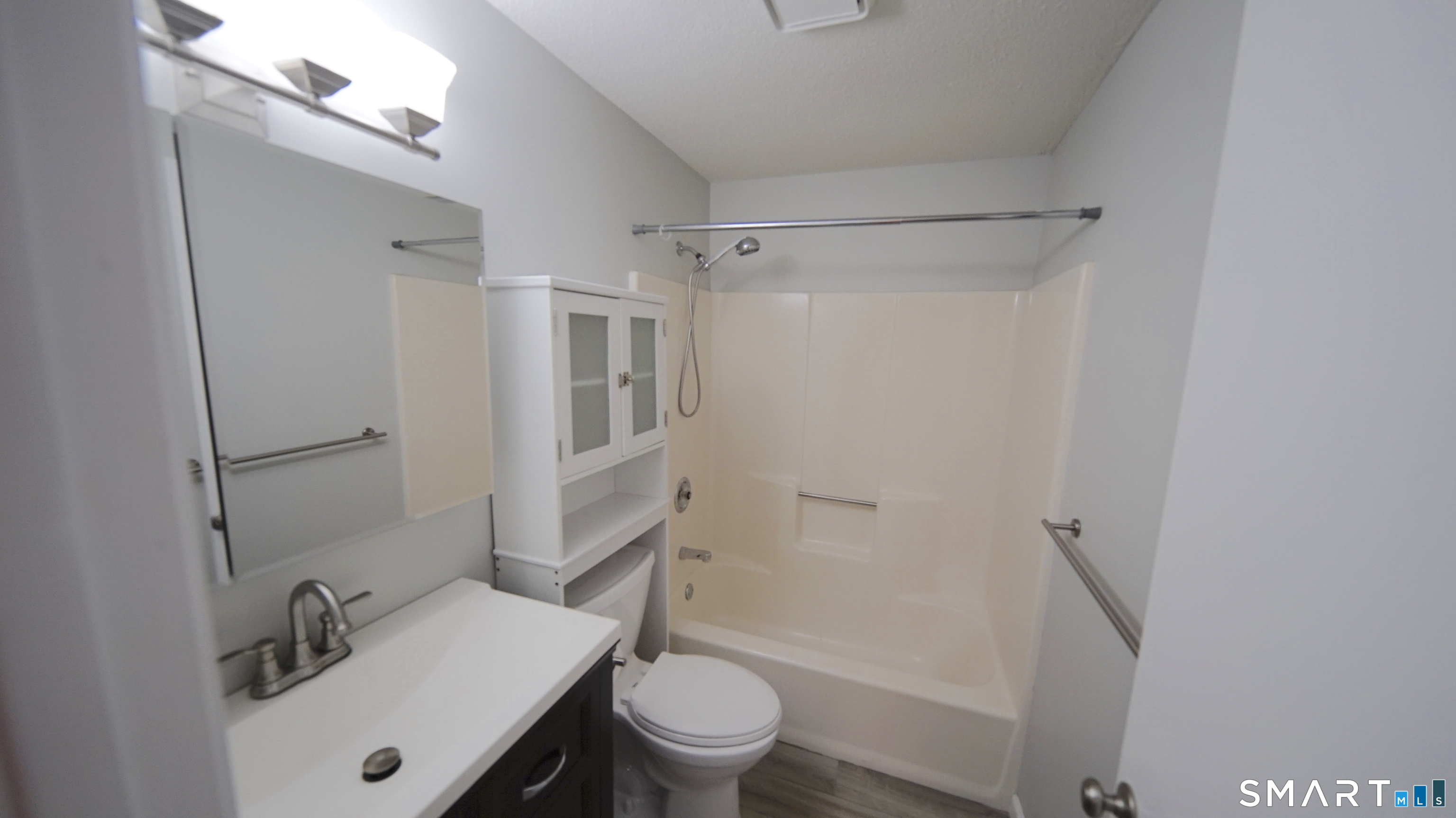 64 Crystal A Lane Property Photo 21