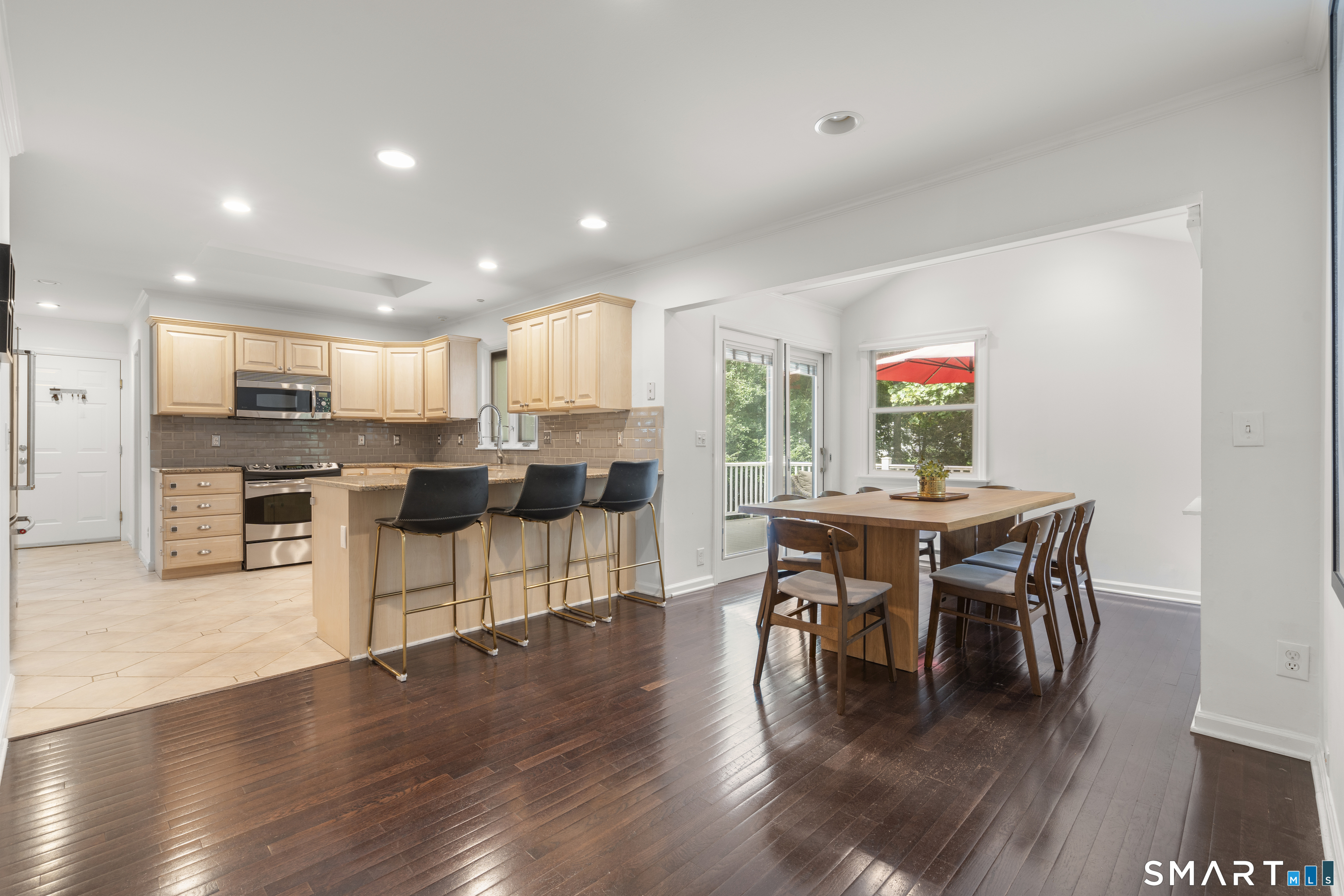 8 Rising Road Property Photo 7