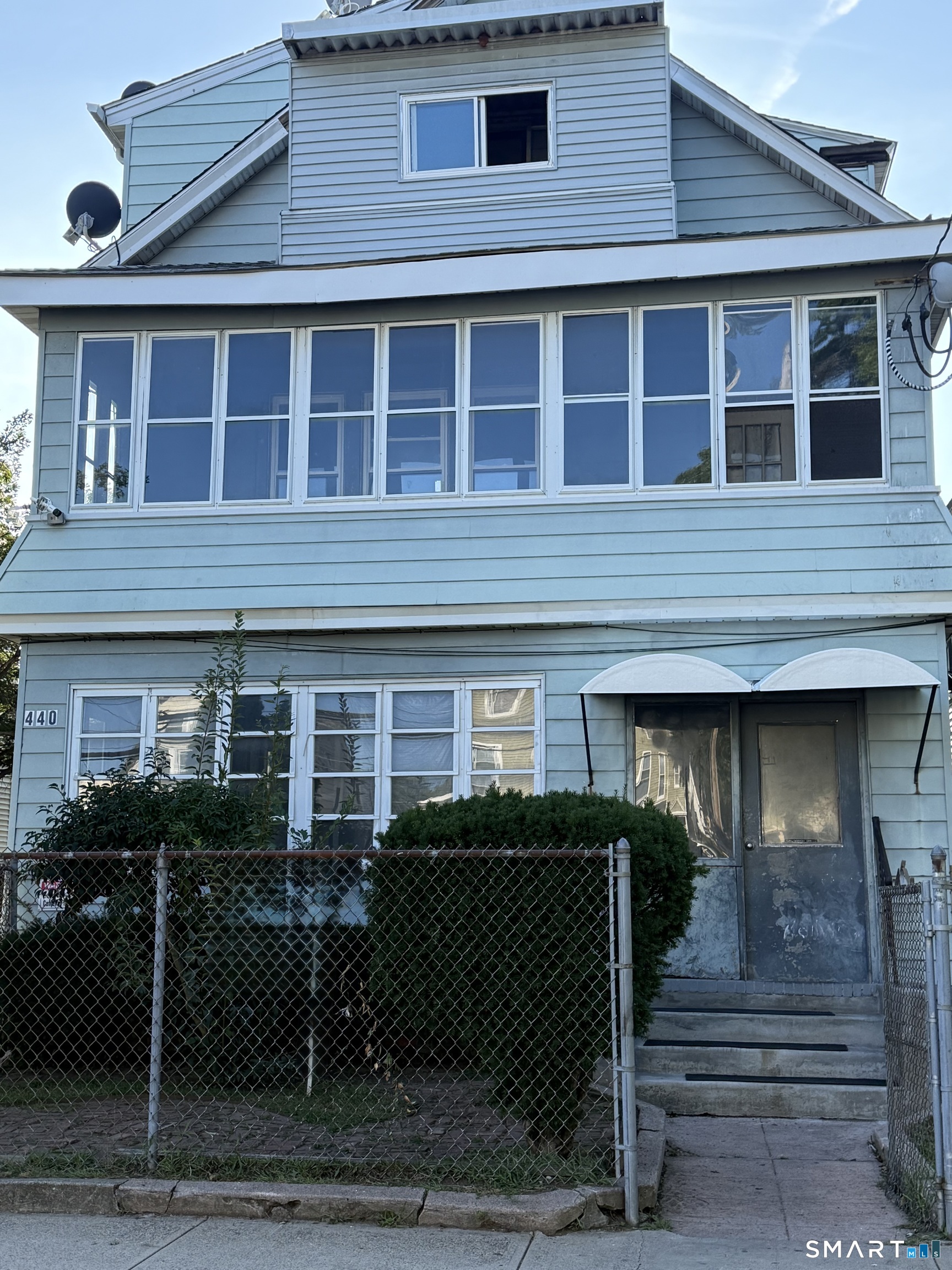 440 Howard Avenue Property Photo 1