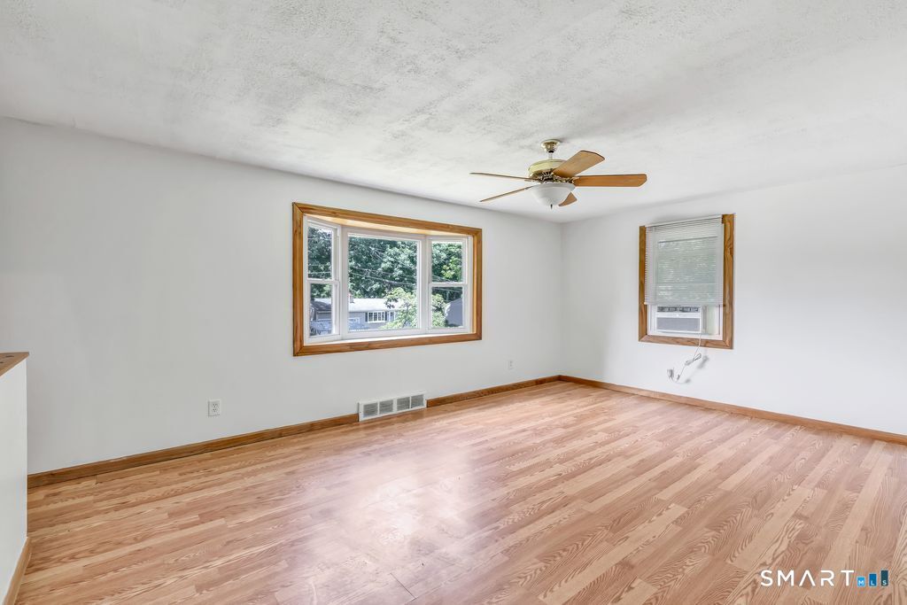 72 Stendahl Drive Property Photo 16