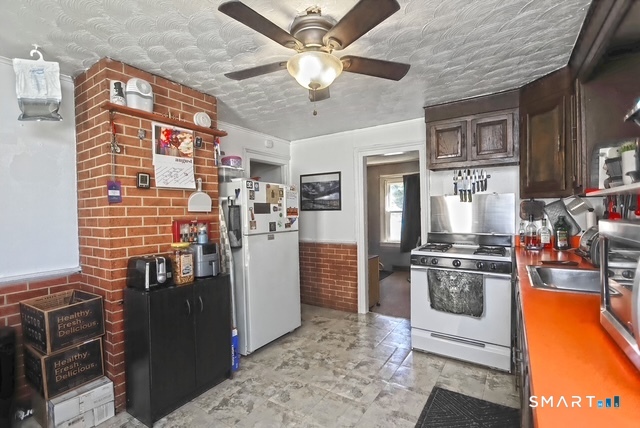 224 Blohm Street Property Photo 2