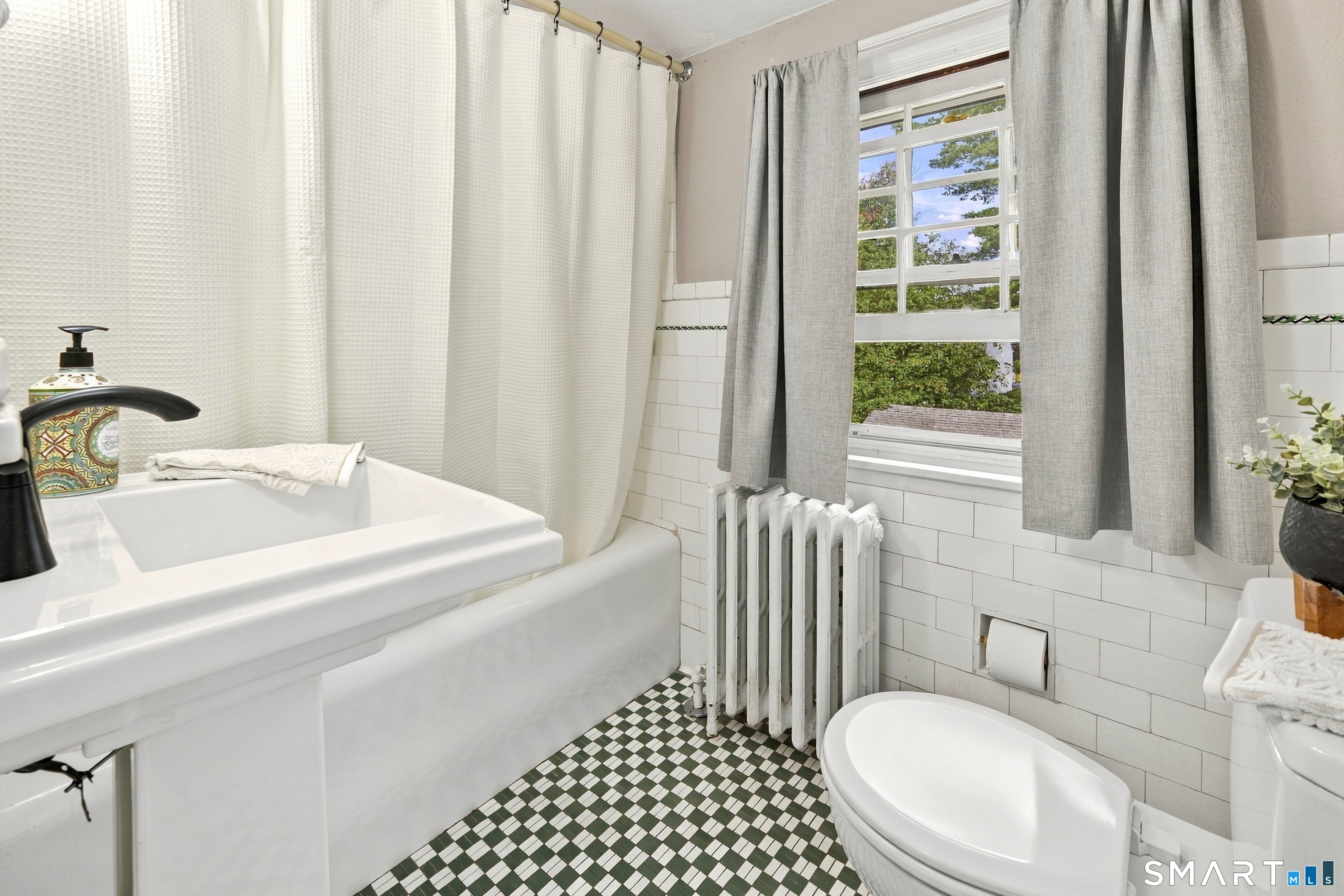 110 Clifton Avenue Property Photo 26