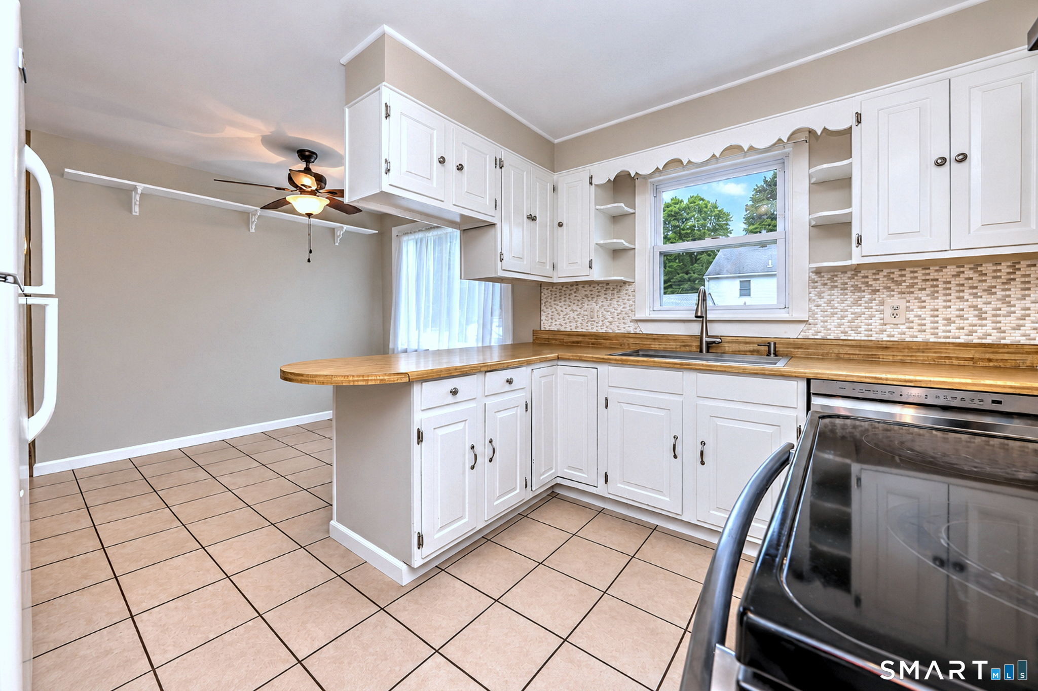 25 Fairfield Street Property Photo 7