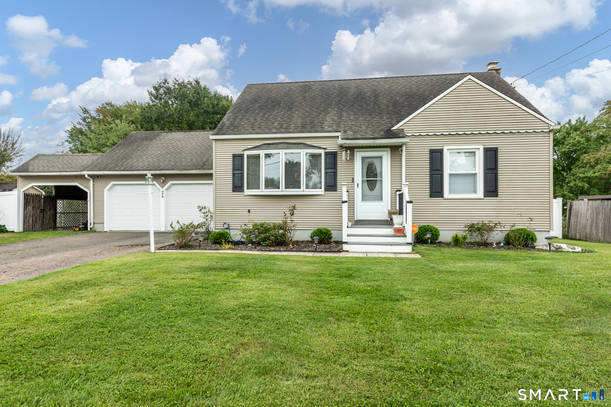 24 Montano Road Property Photo 1