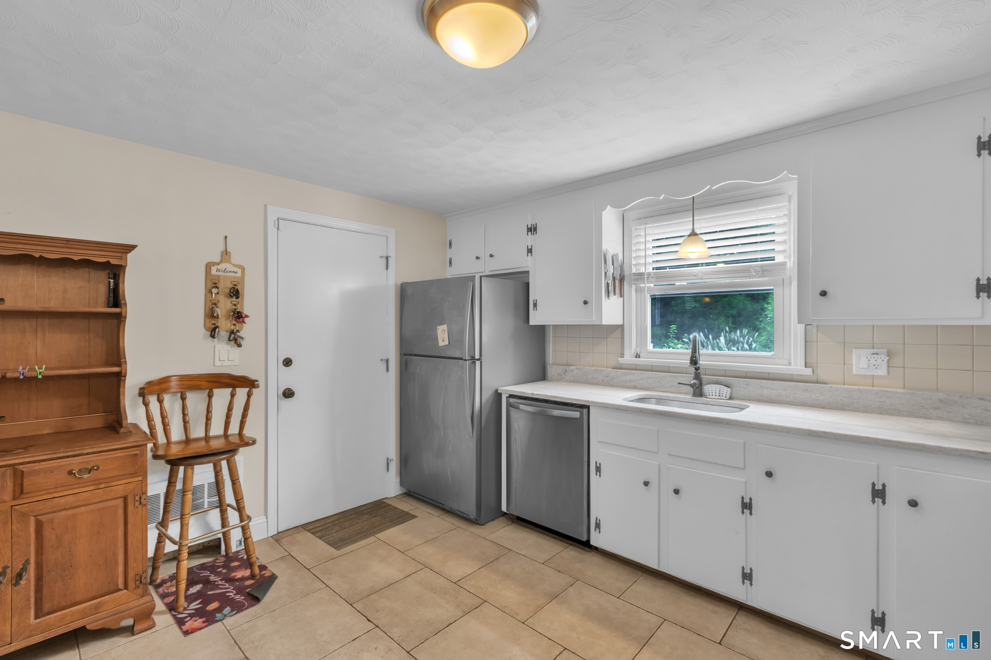24 Montano Road Property Photo 7