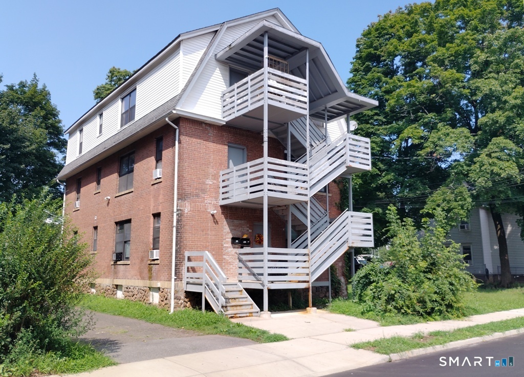 80 Sherman 3 Avenue Property Photo 1
