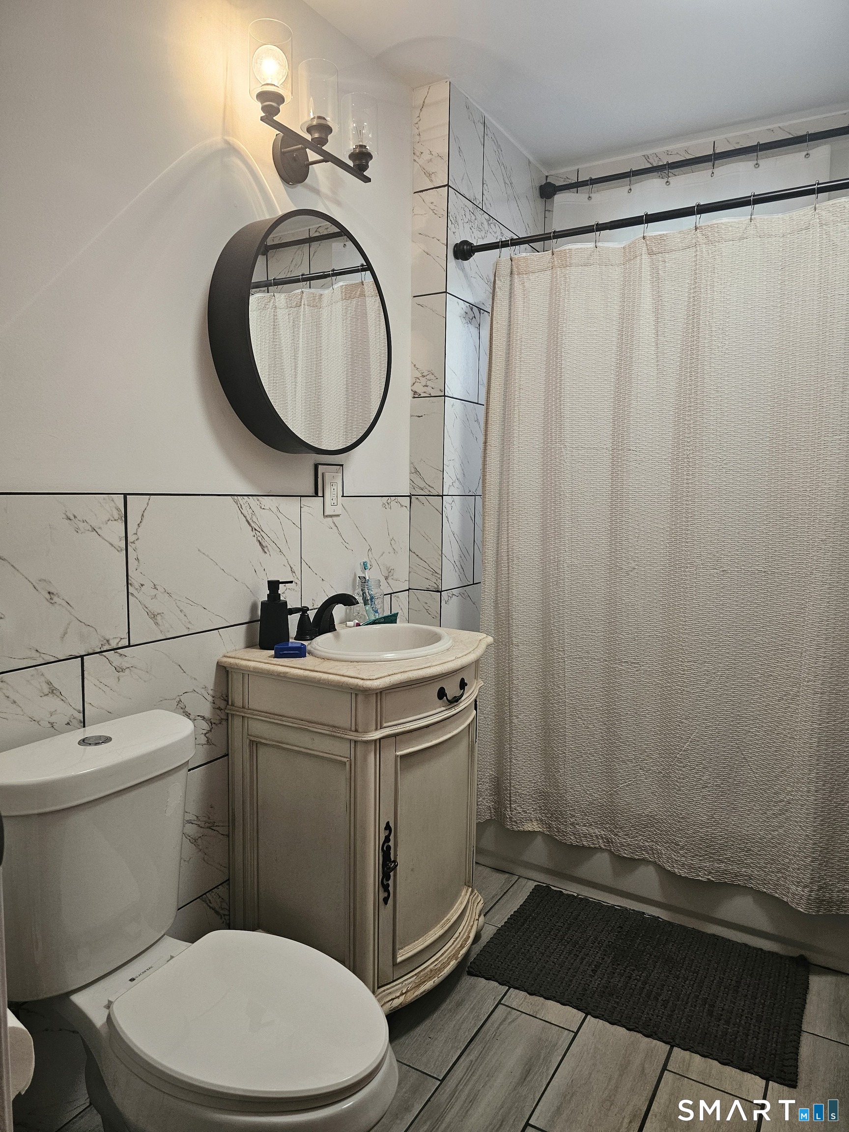 403 Main Street Property Photo 15