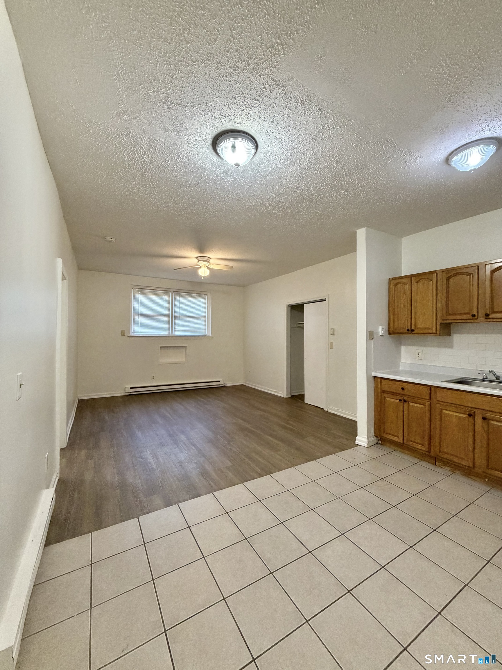 457 Whalley 101 Avenue Property Photo 2