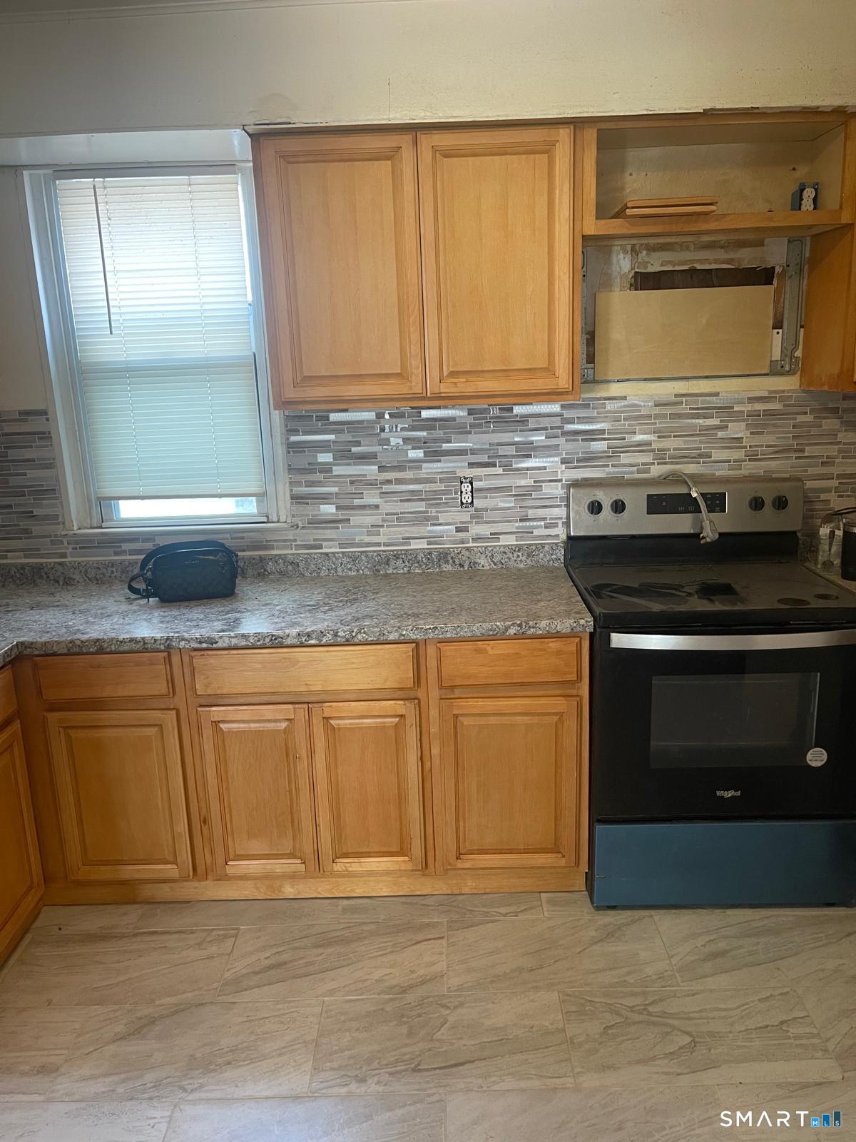 36-38 Pleasant Streets Property Photo 2