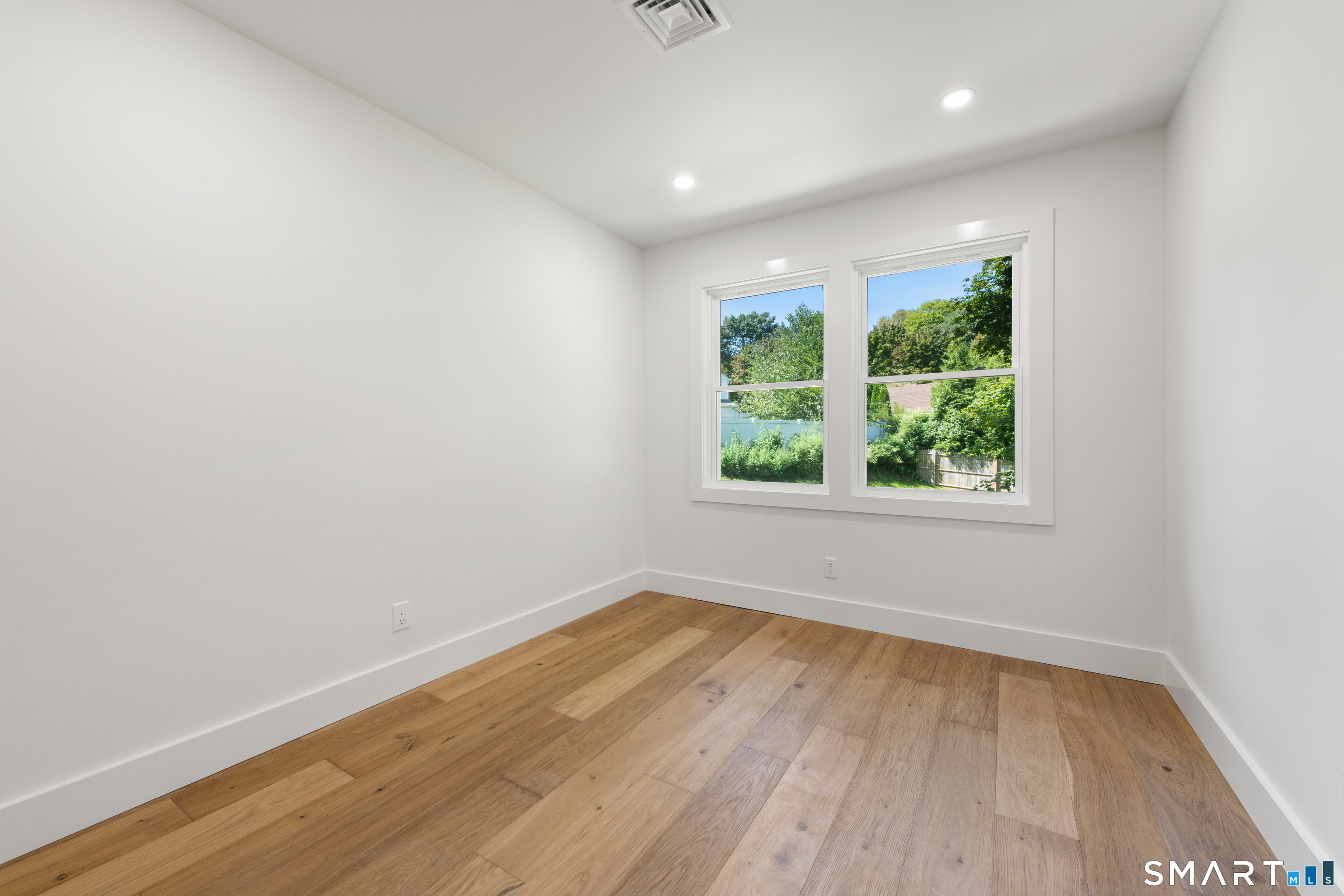 105 Glenville Street Property Photo 25