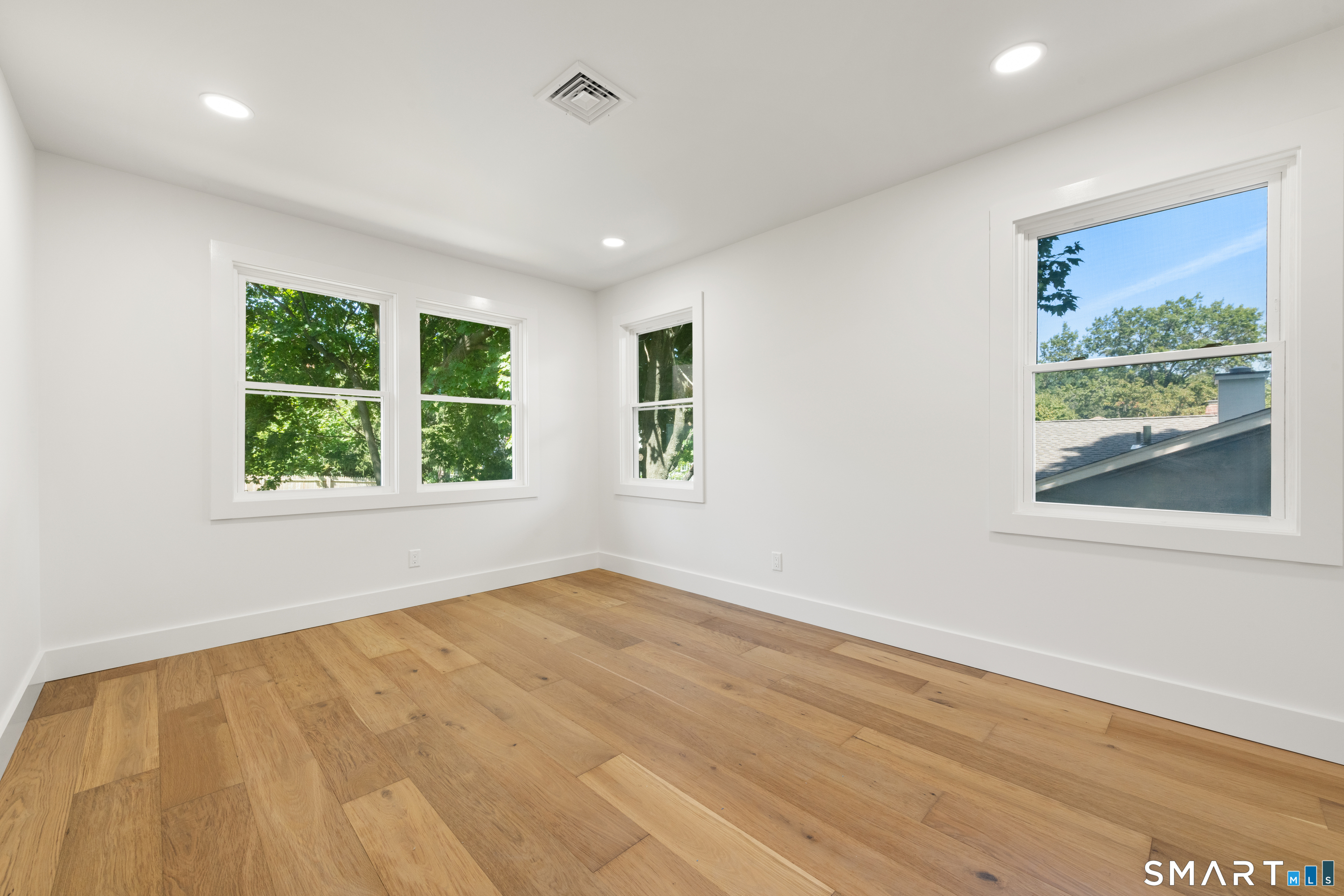 105 Glenville Street Property Photo 26