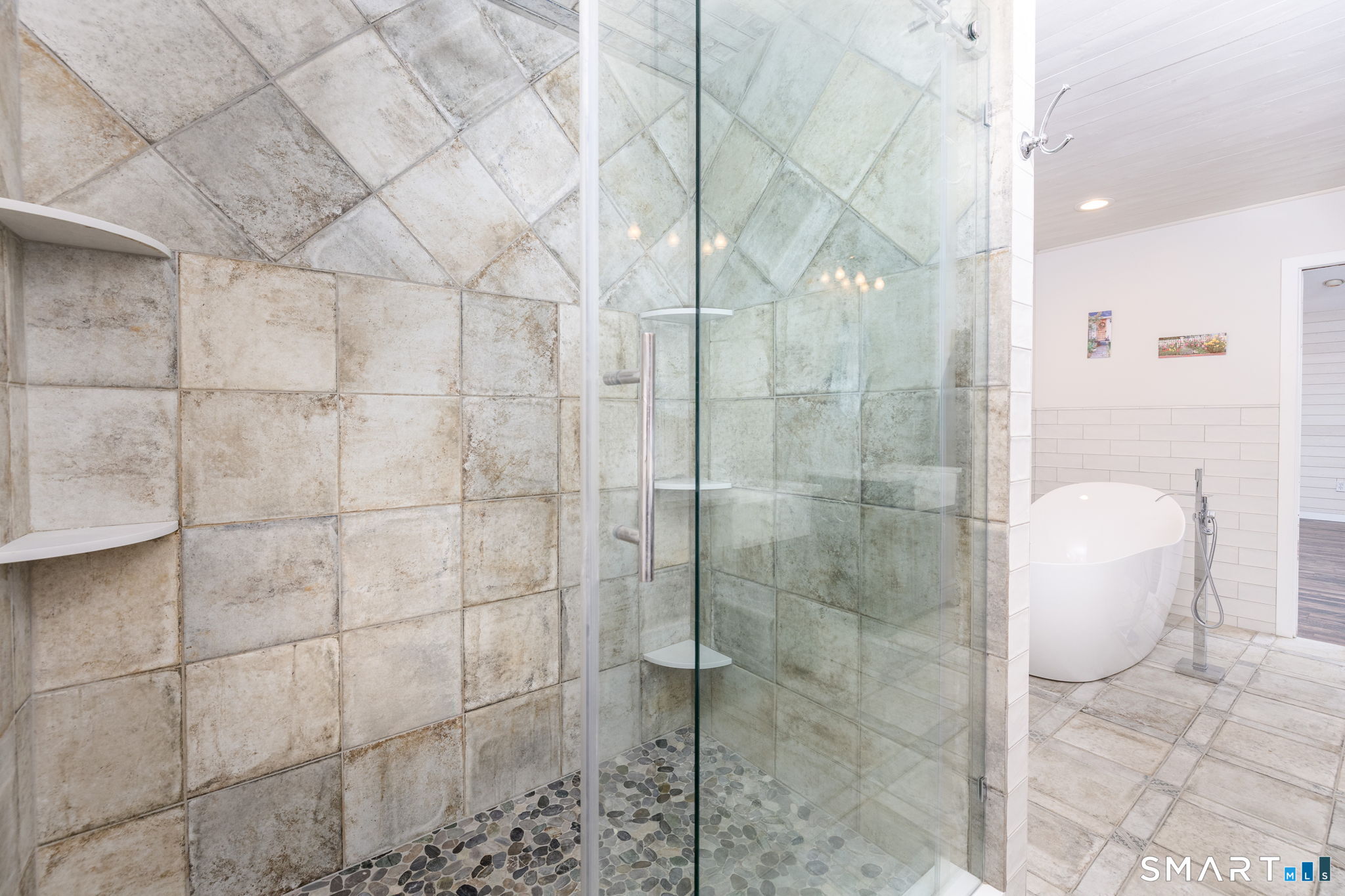 757 Jerome Avenue Property Photo 28