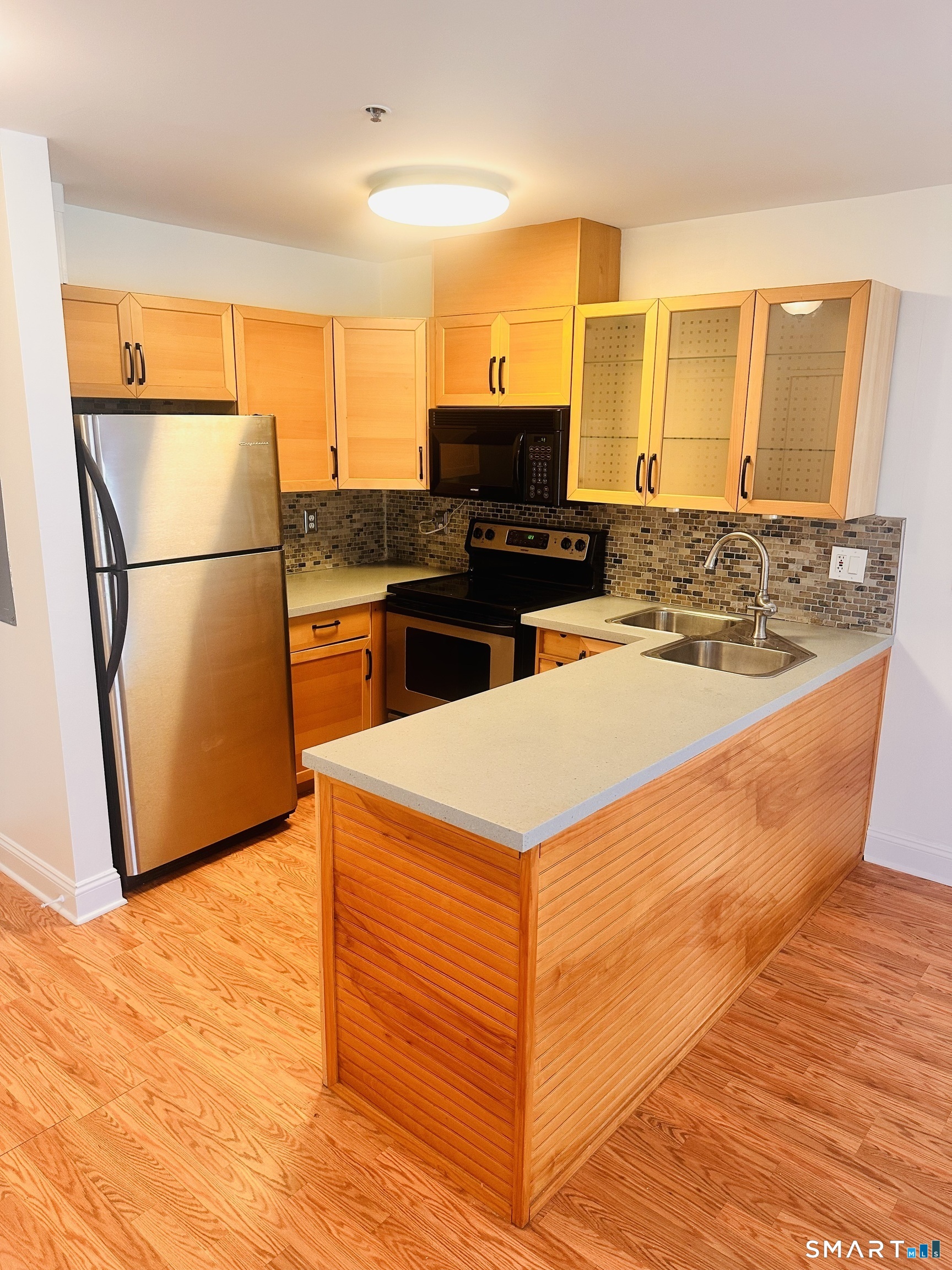 104 North 401 Street Property Photo 2