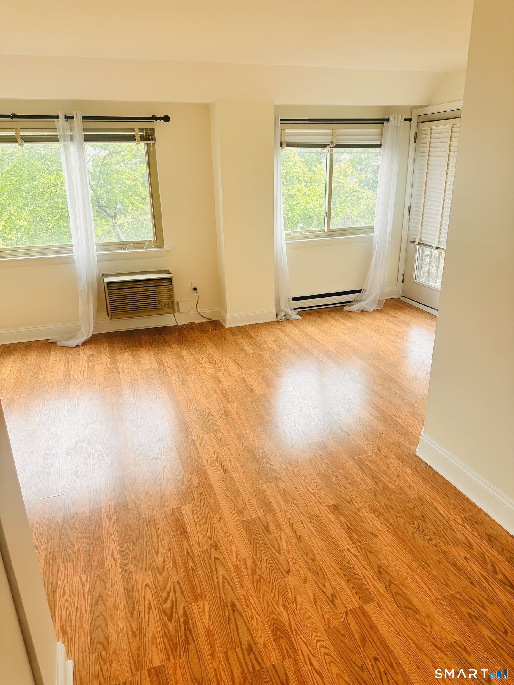 104 North 401 Street Property Photo 4