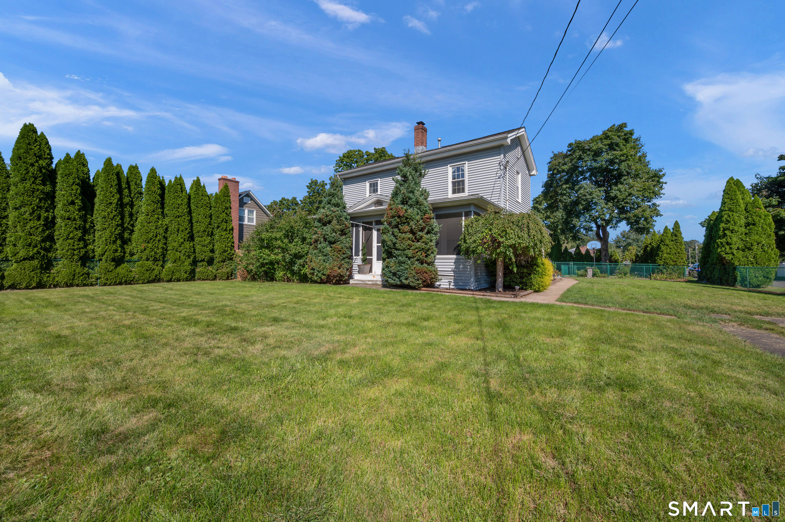 271 Meriden Avenue Property Photo 1
