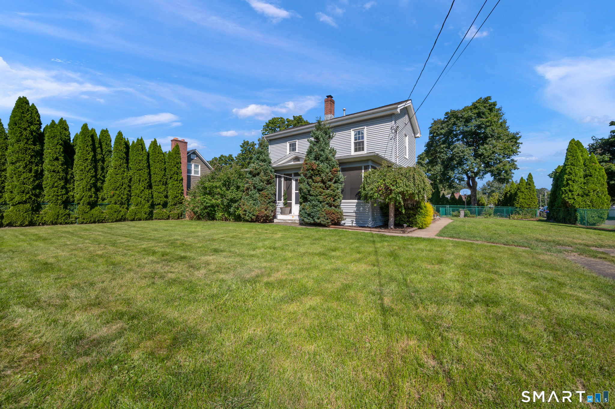 271 Meriden Avenue Property Photo 1