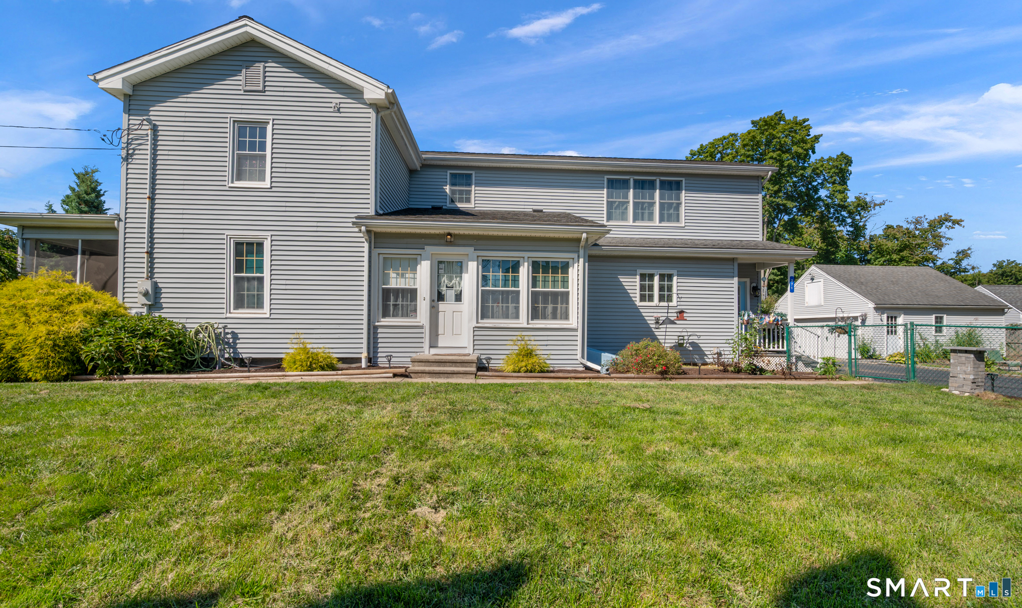 271 Meriden Avenue Property Photo 1