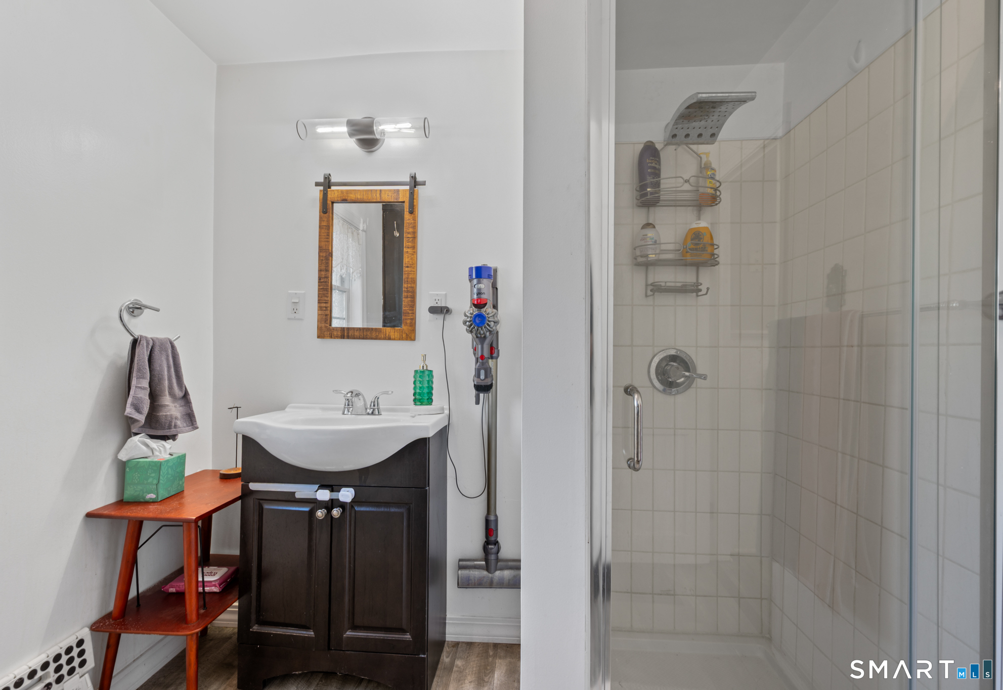 271 Meriden Avenue Property Photo 19
