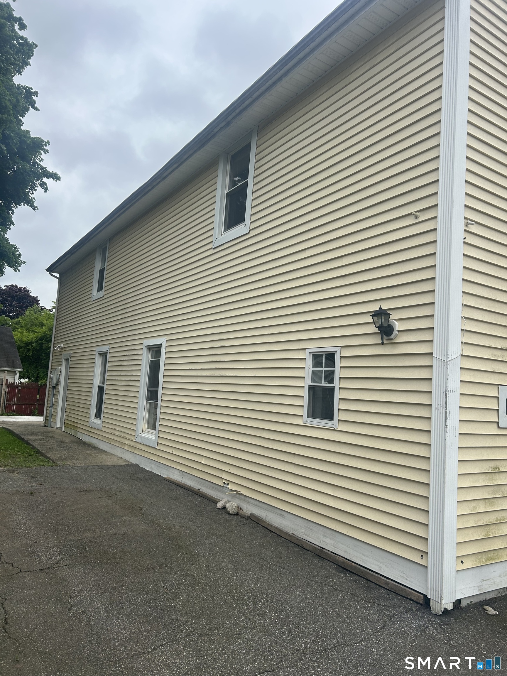 50 King Street Property Photo 5