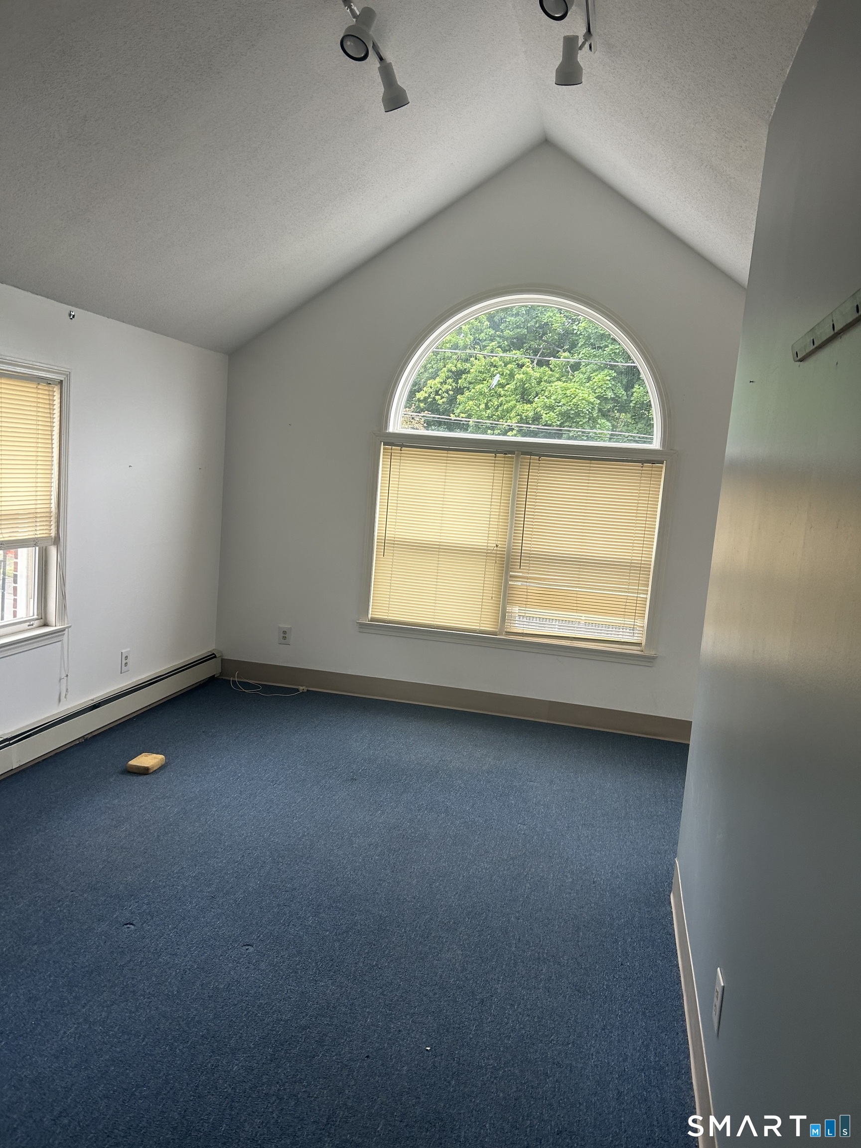 50 King Street Property Photo 10