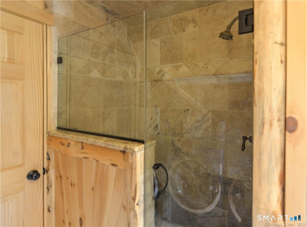 555 West Purchase Road Property Photo 13
