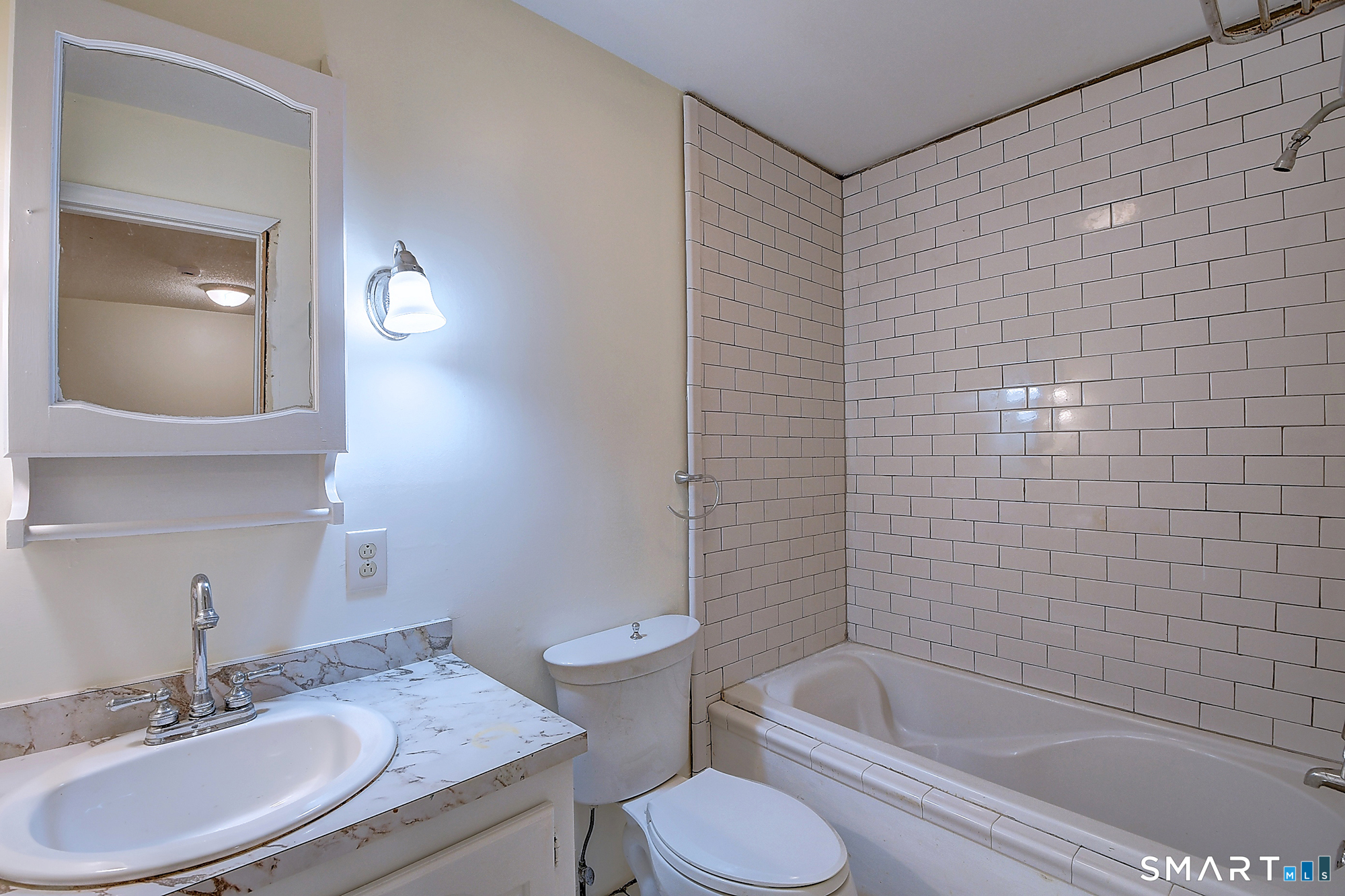 61 West Road Property Photo 30