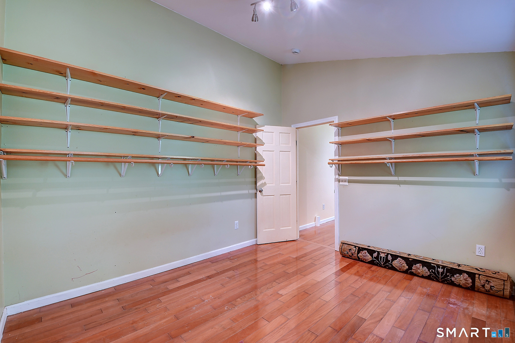 61 West Road Property Photo 36
