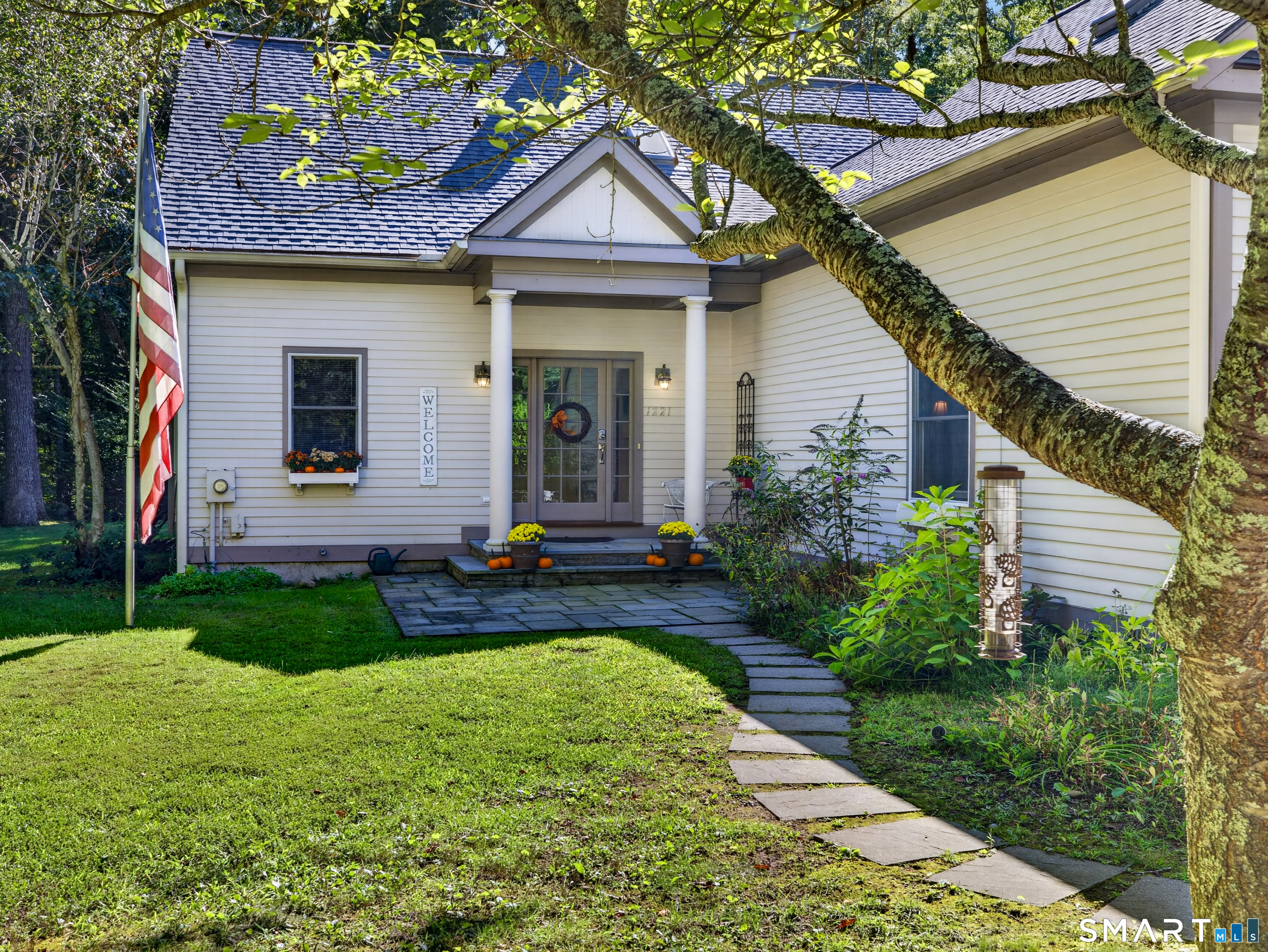 1221 Essex Road Property Photo 5