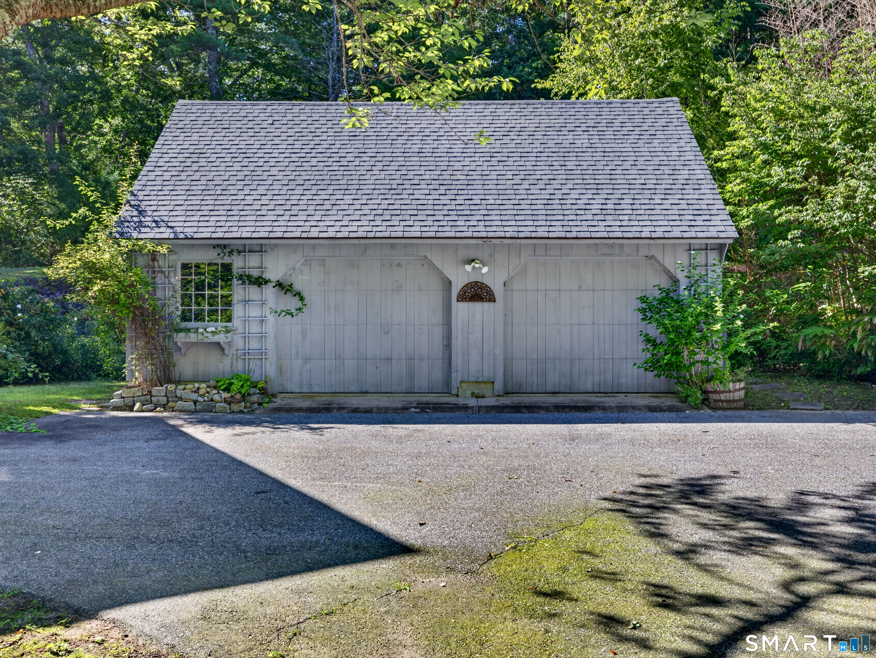 1221 Essex Road Property Photo 7