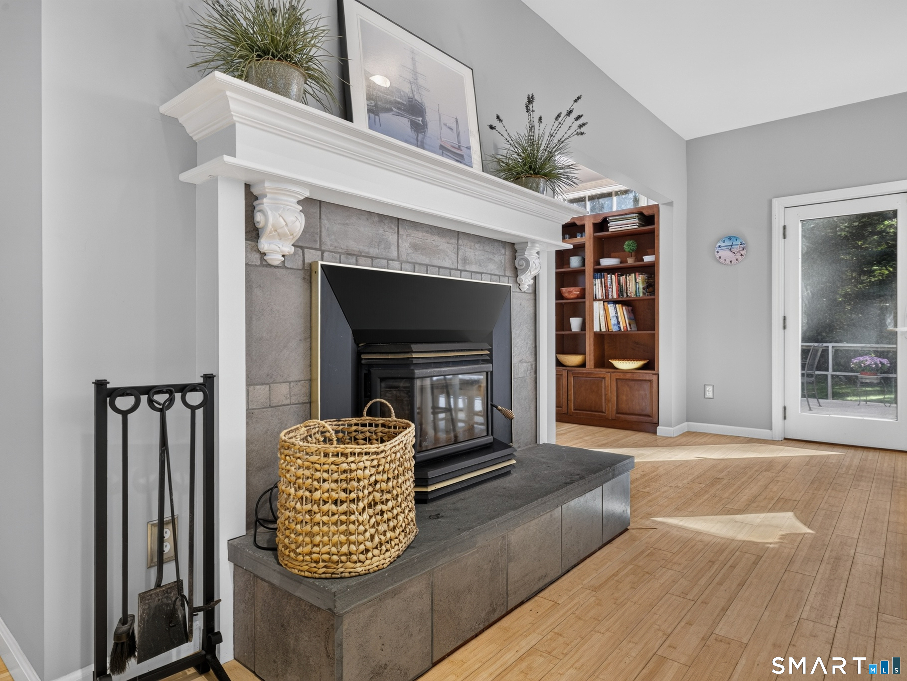 1221 Essex Road Property Photo 16