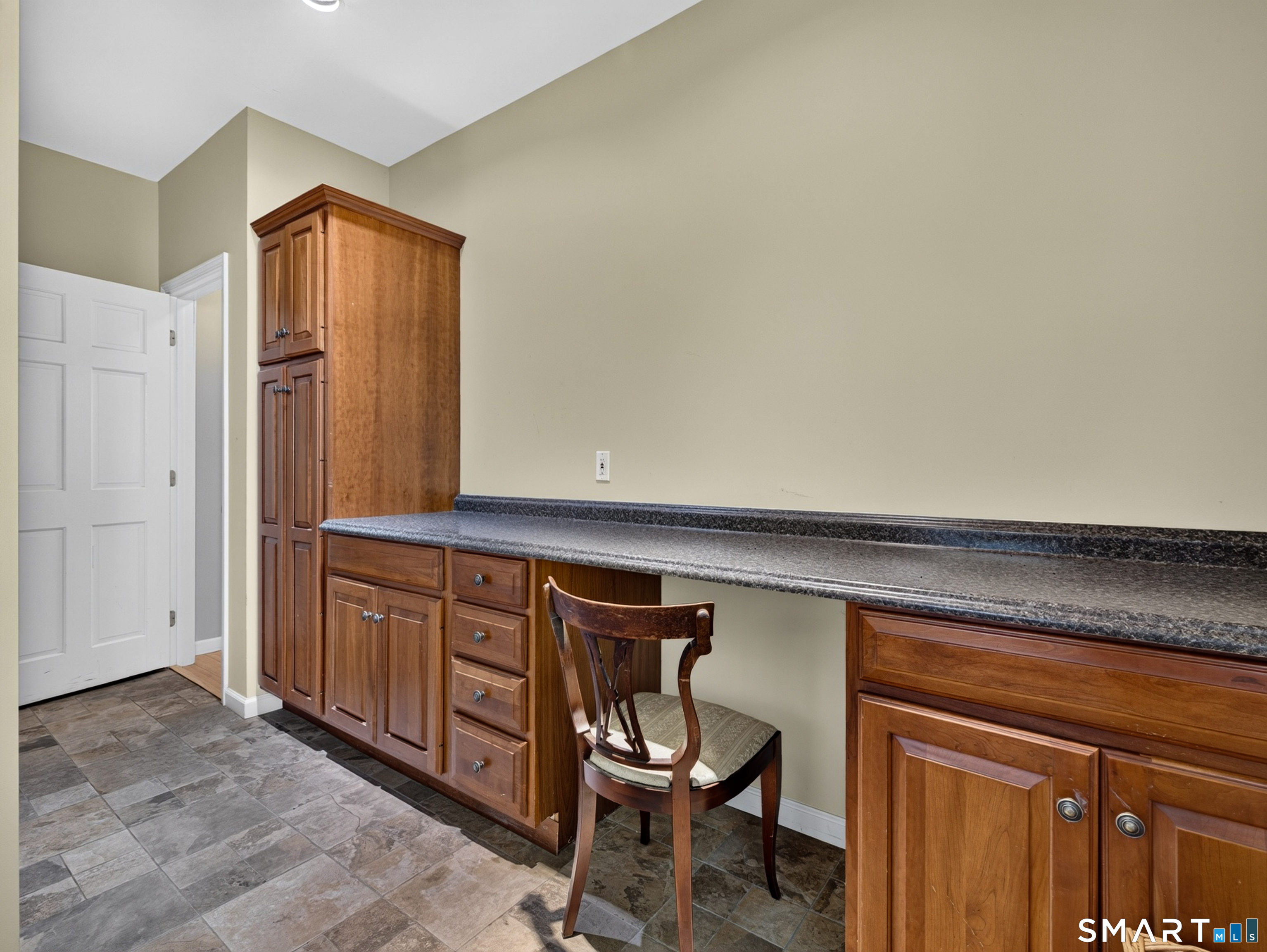 1221 Essex Road Property Photo 22