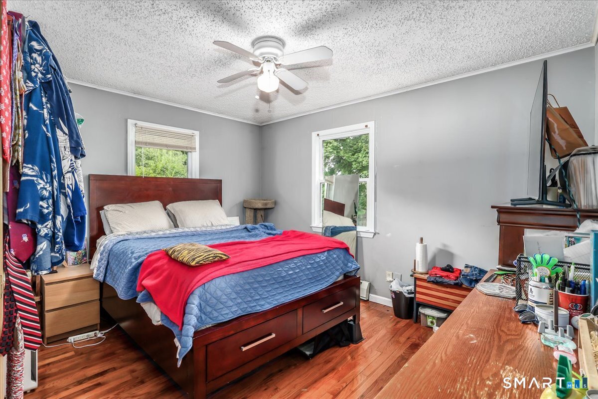 79 Aircraft Road Property Photo 16