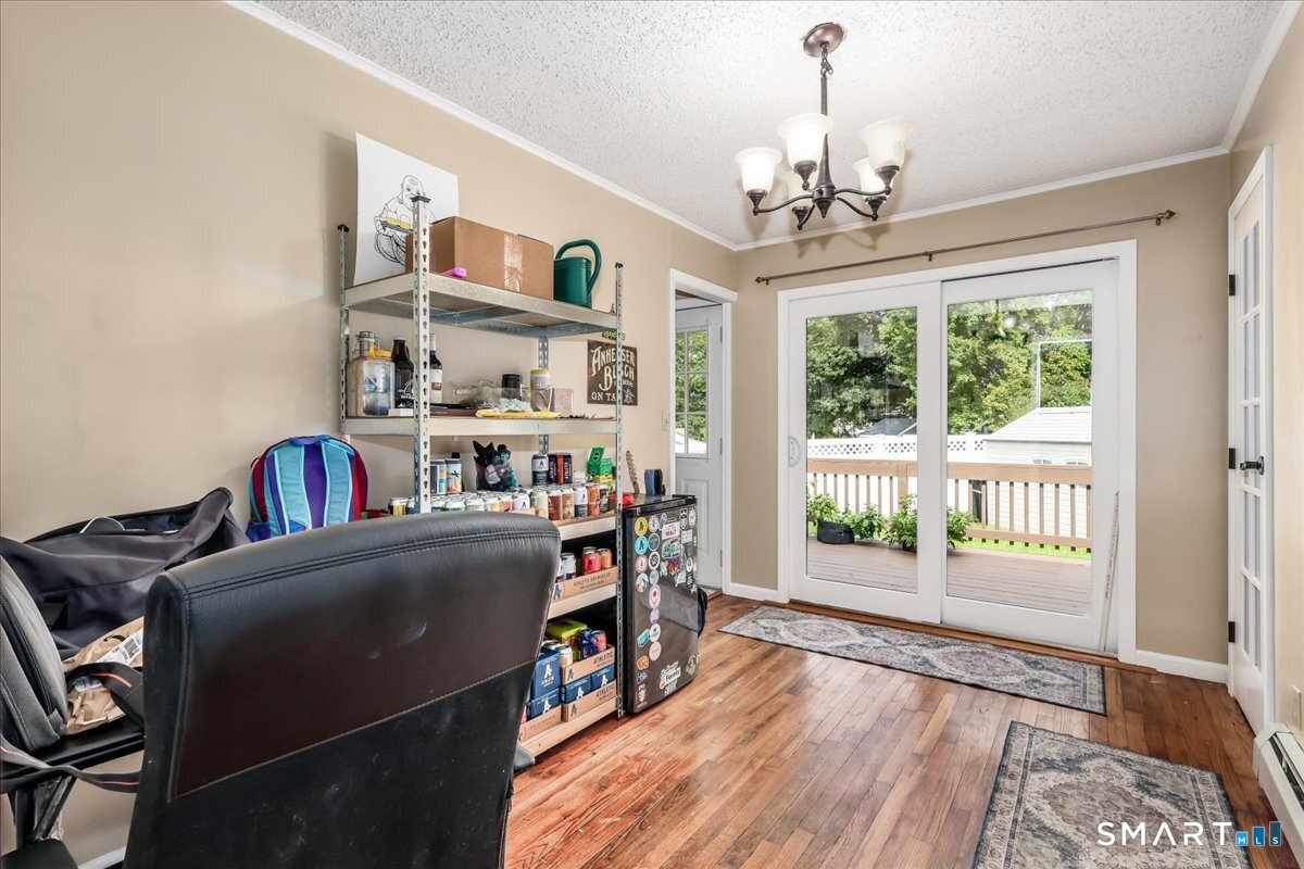 79 Aircraft Road Property Photo 17