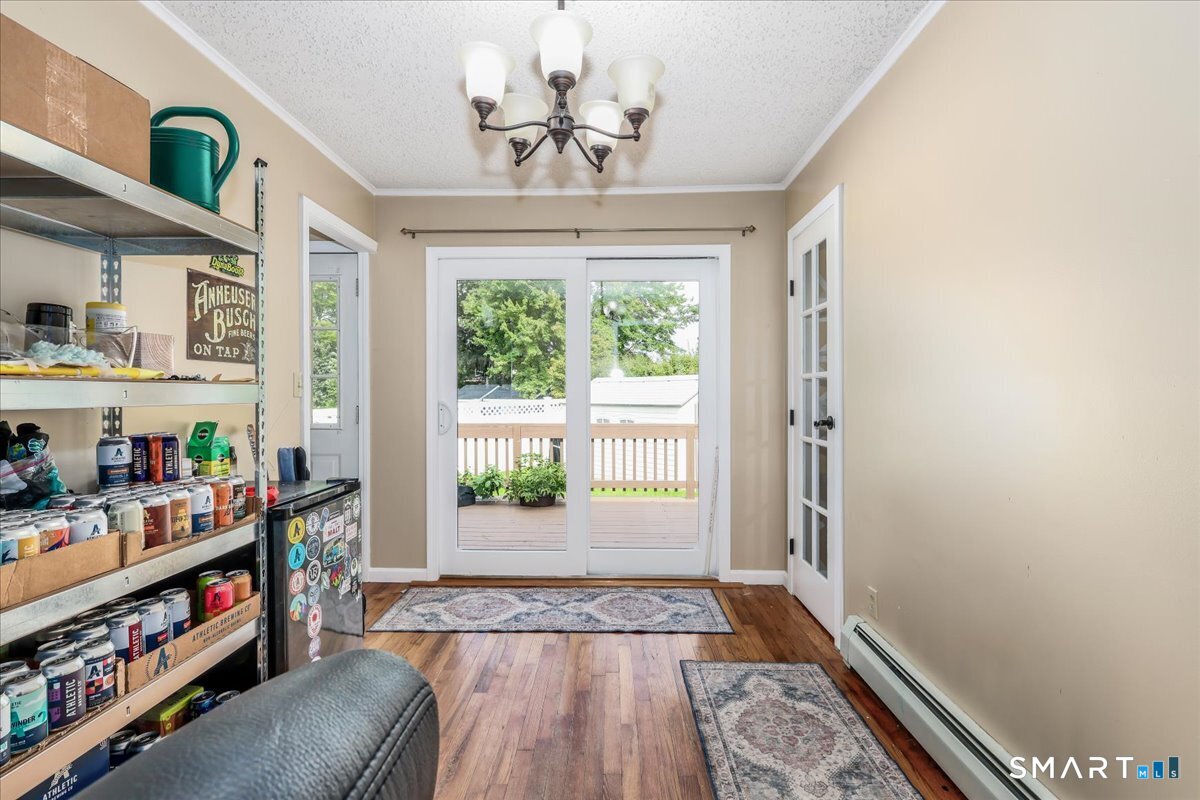 79 Aircraft Road Property Photo 18