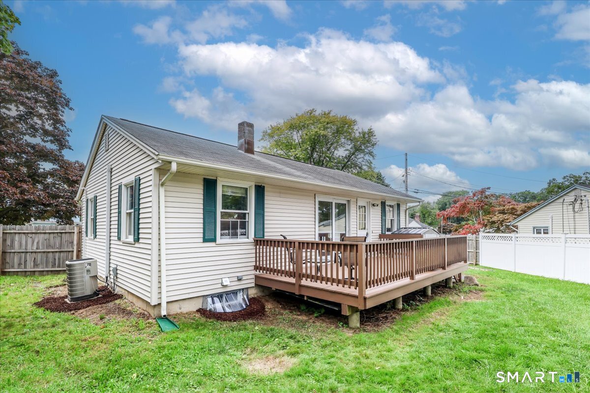 79 Aircraft Road Property Photo 29